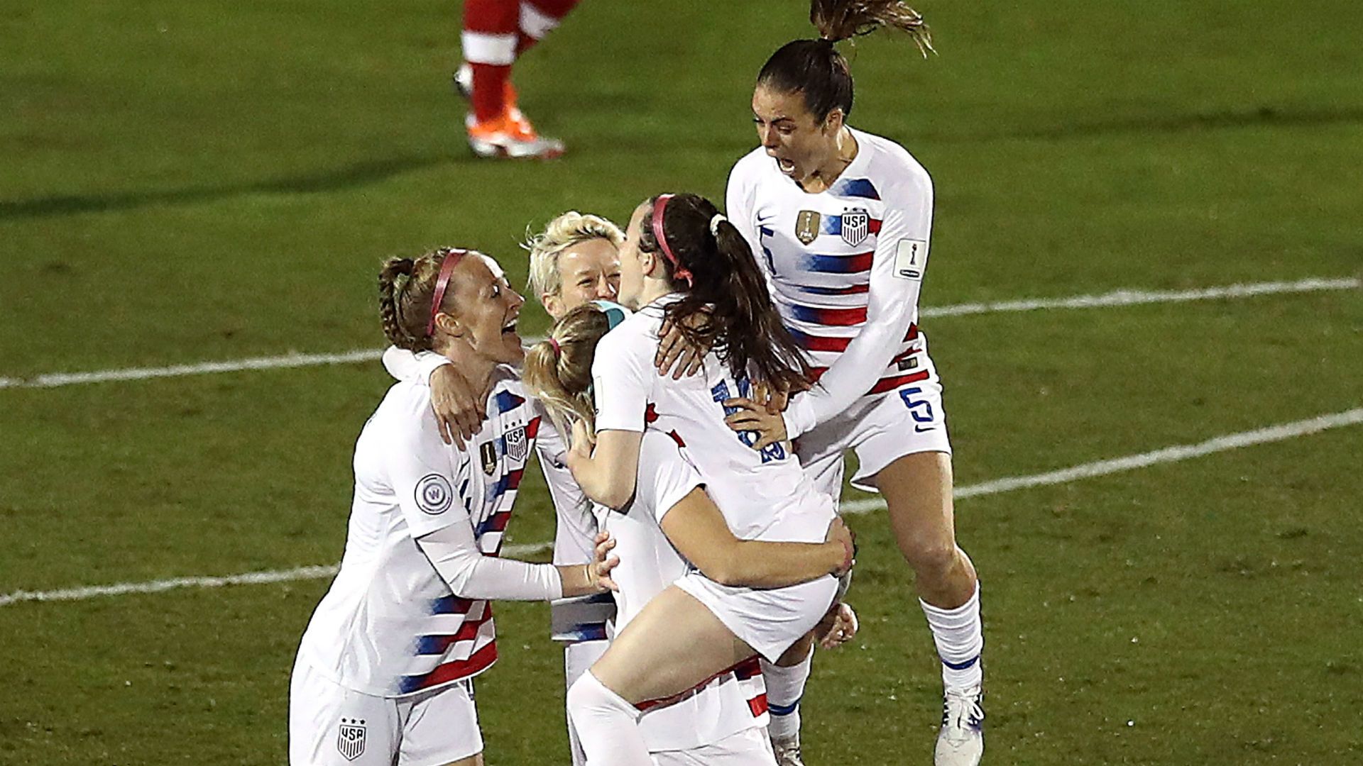 Rose Lavelle USWNT Concacaf 2018