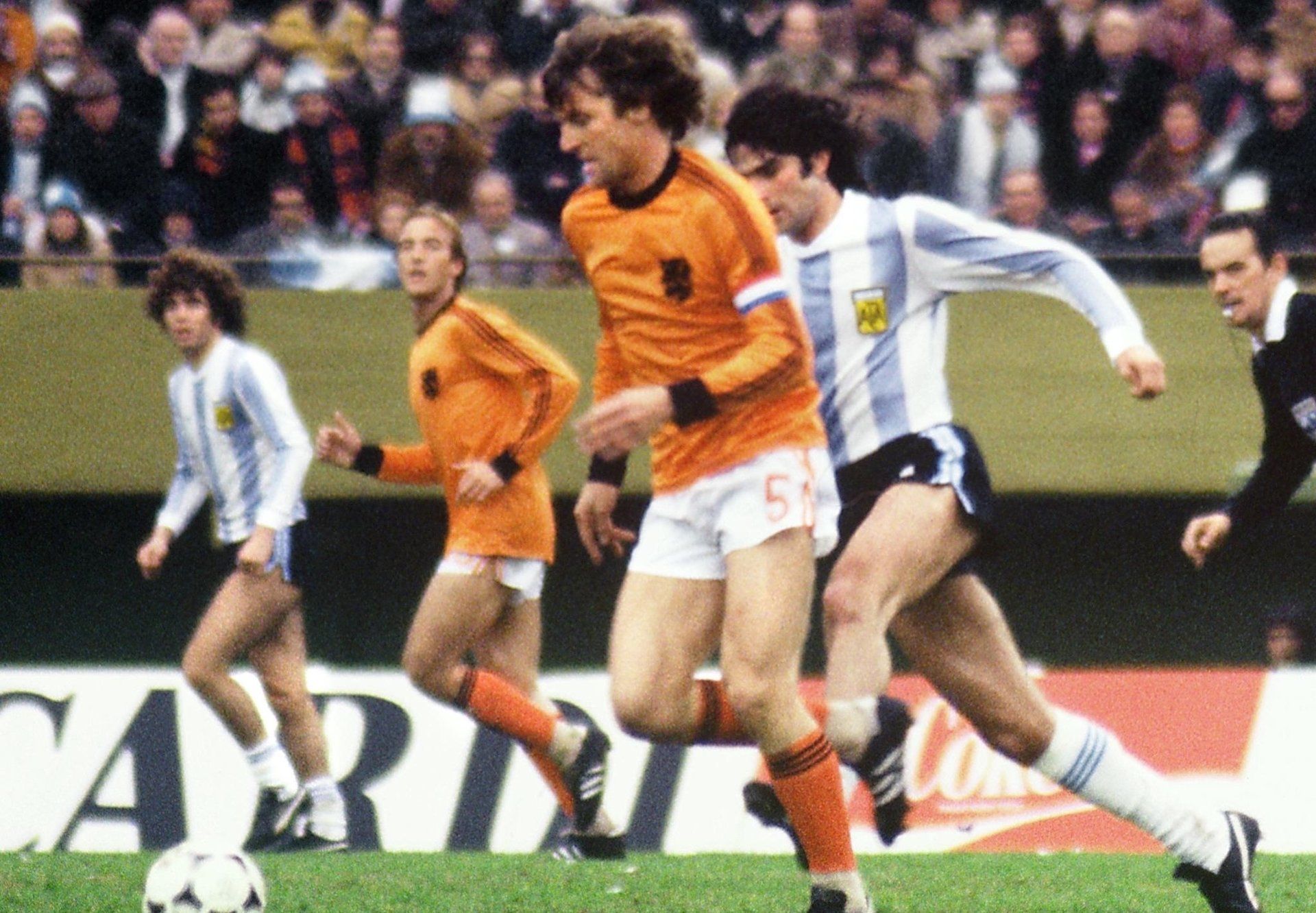 Ruud Krol Leopoldo Luque 1978 World Cup