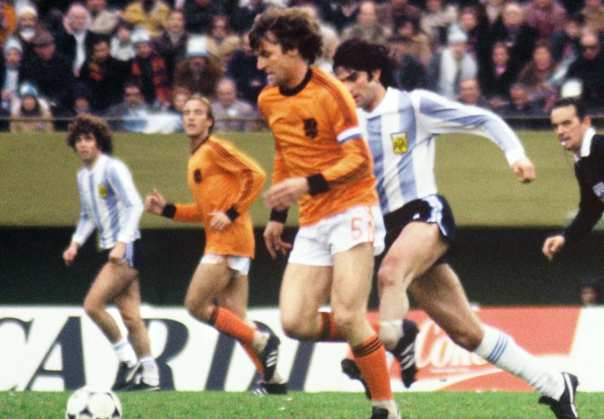 Ruud Krol Leopoldo Luque 1978 World Cup