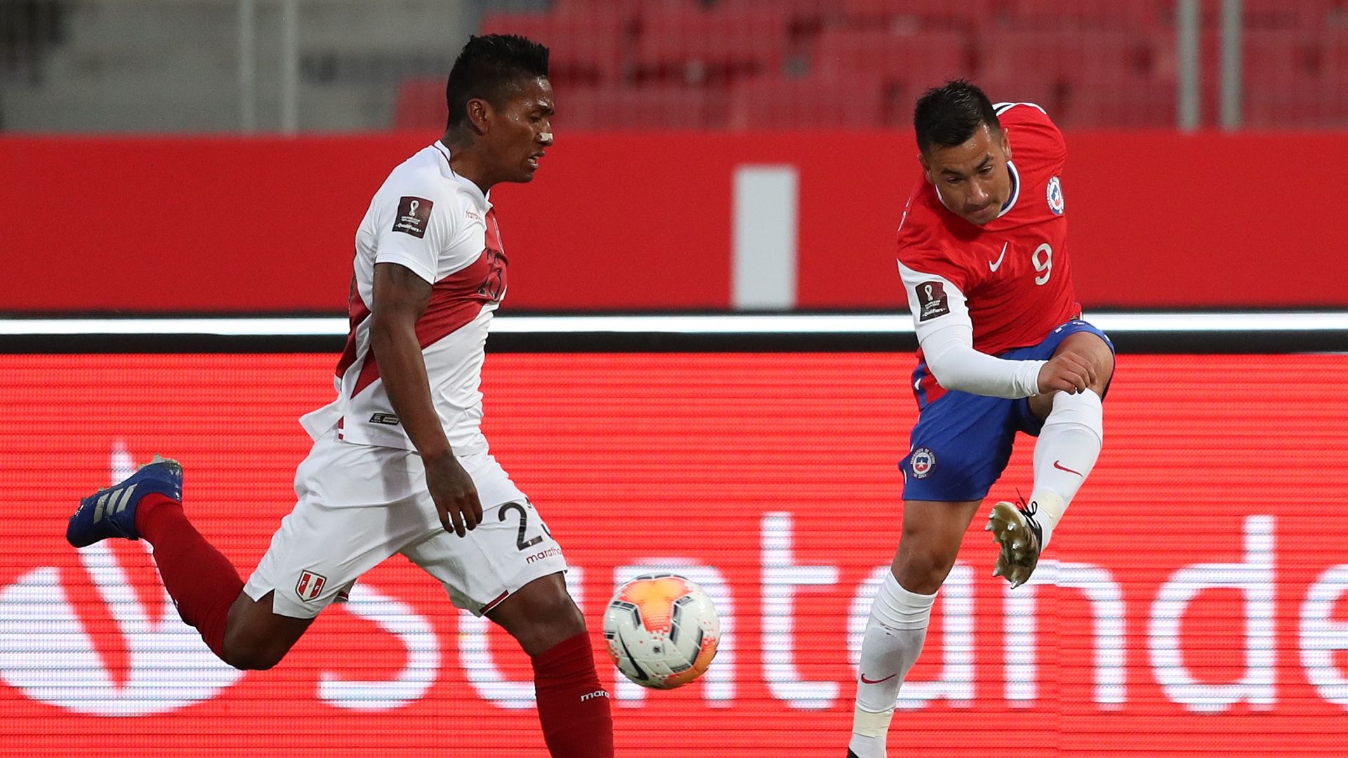 131120 Chile Perú Jean Meneses y Pedro Aquino