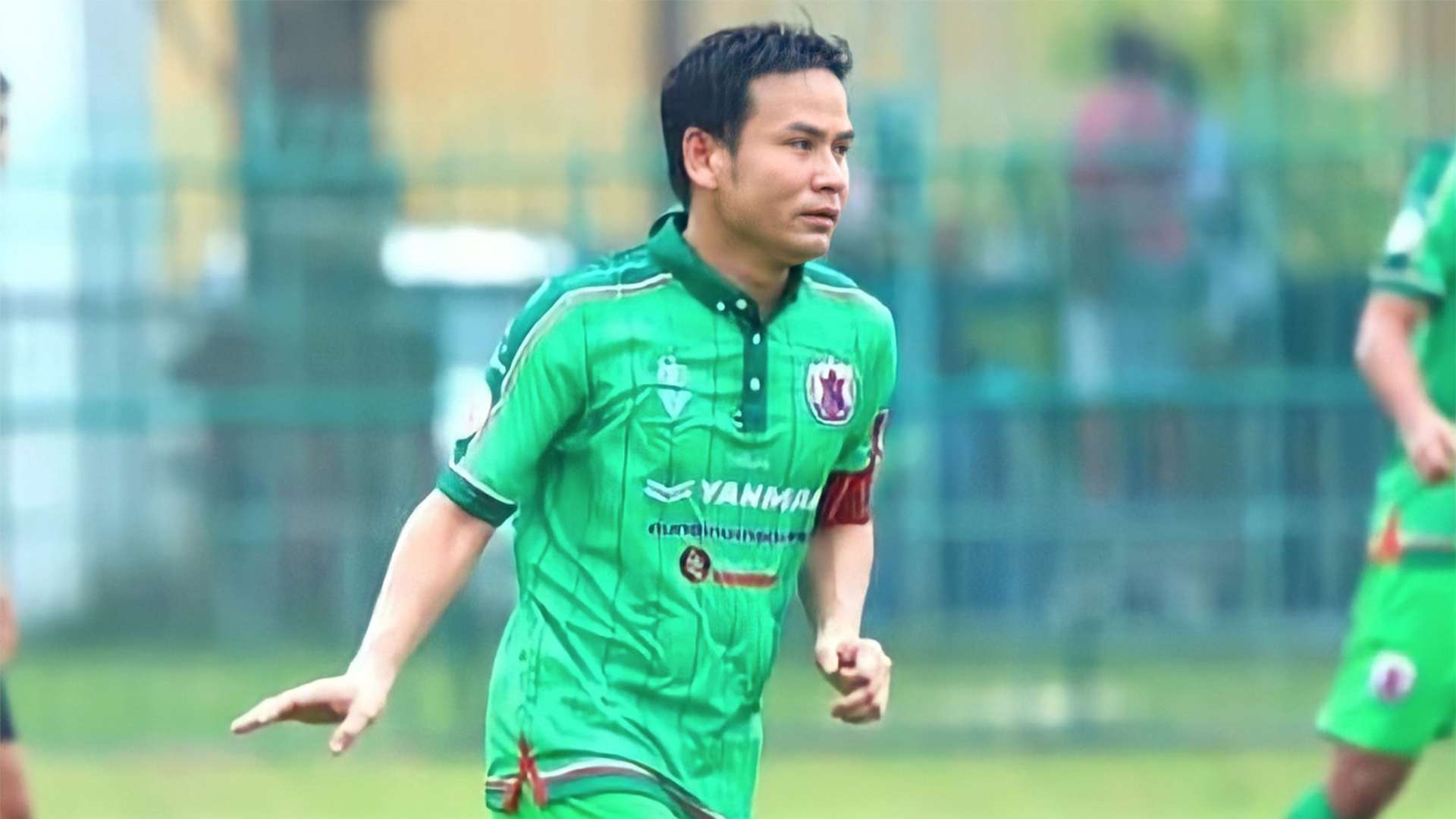 พงศธร ศรีจันทร์