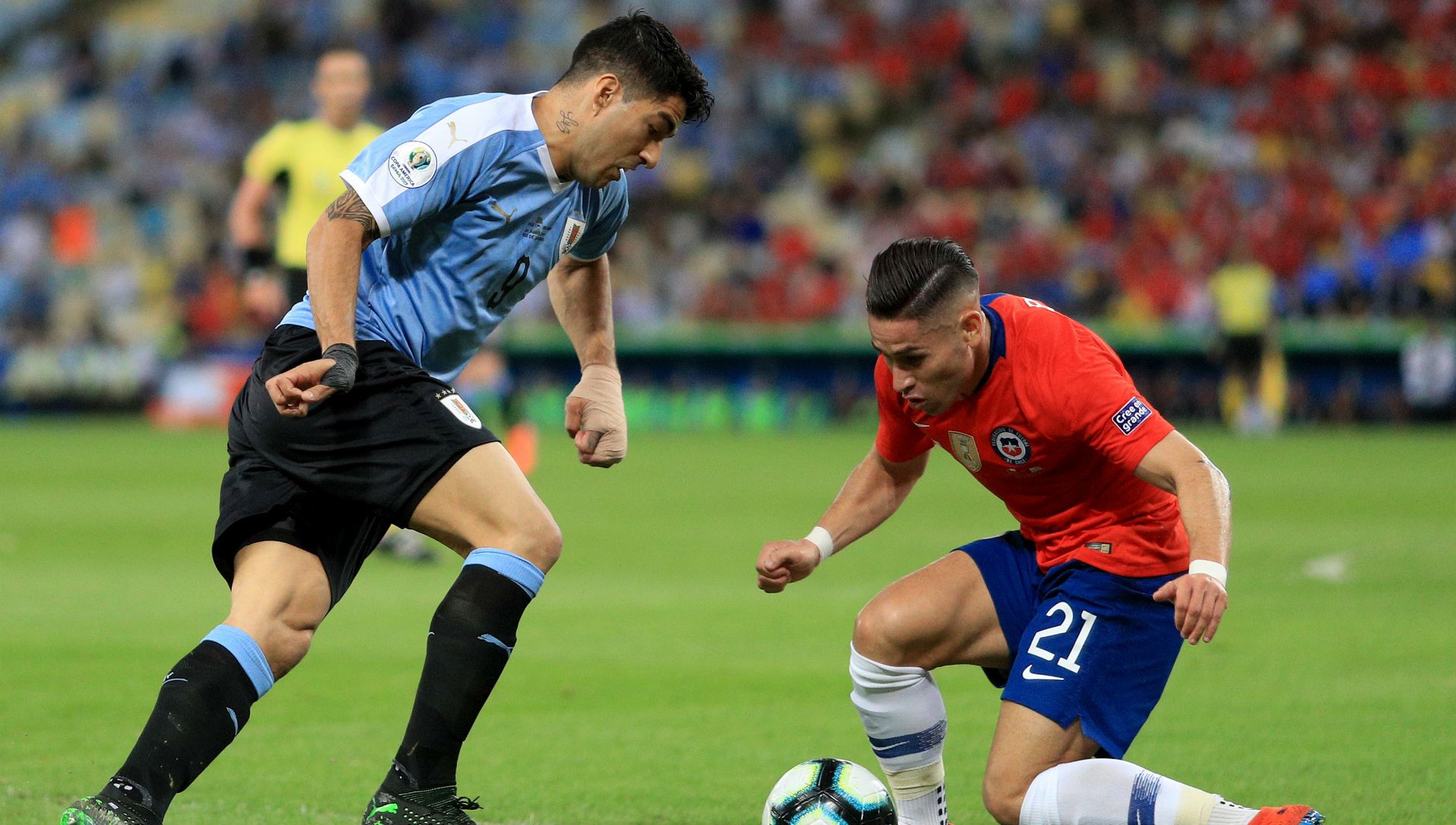 240619 Chile Uruguay Luis Suárez Óscar Opazo