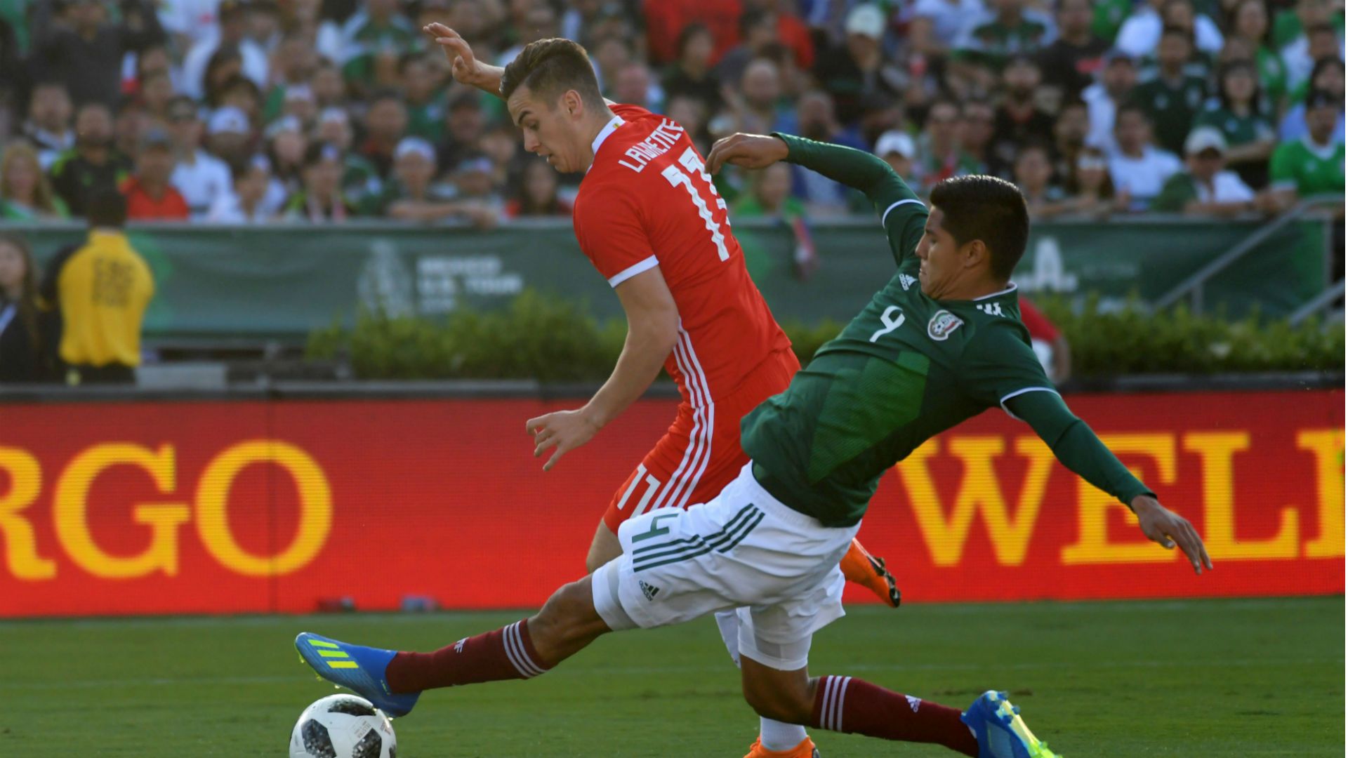 Hugo Ayala Ryan Hedges Mexico Wales