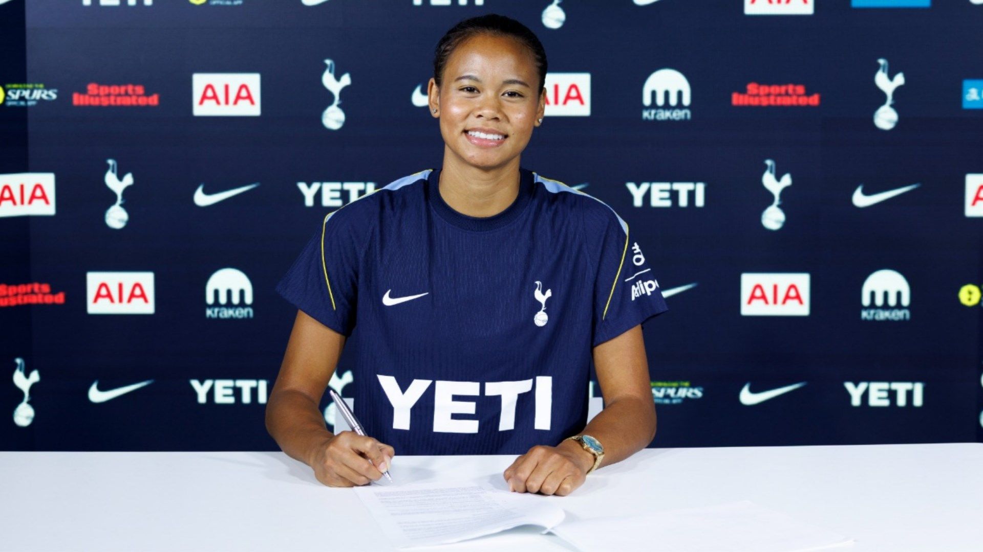 Alice Sombath Tottenham signing 2026