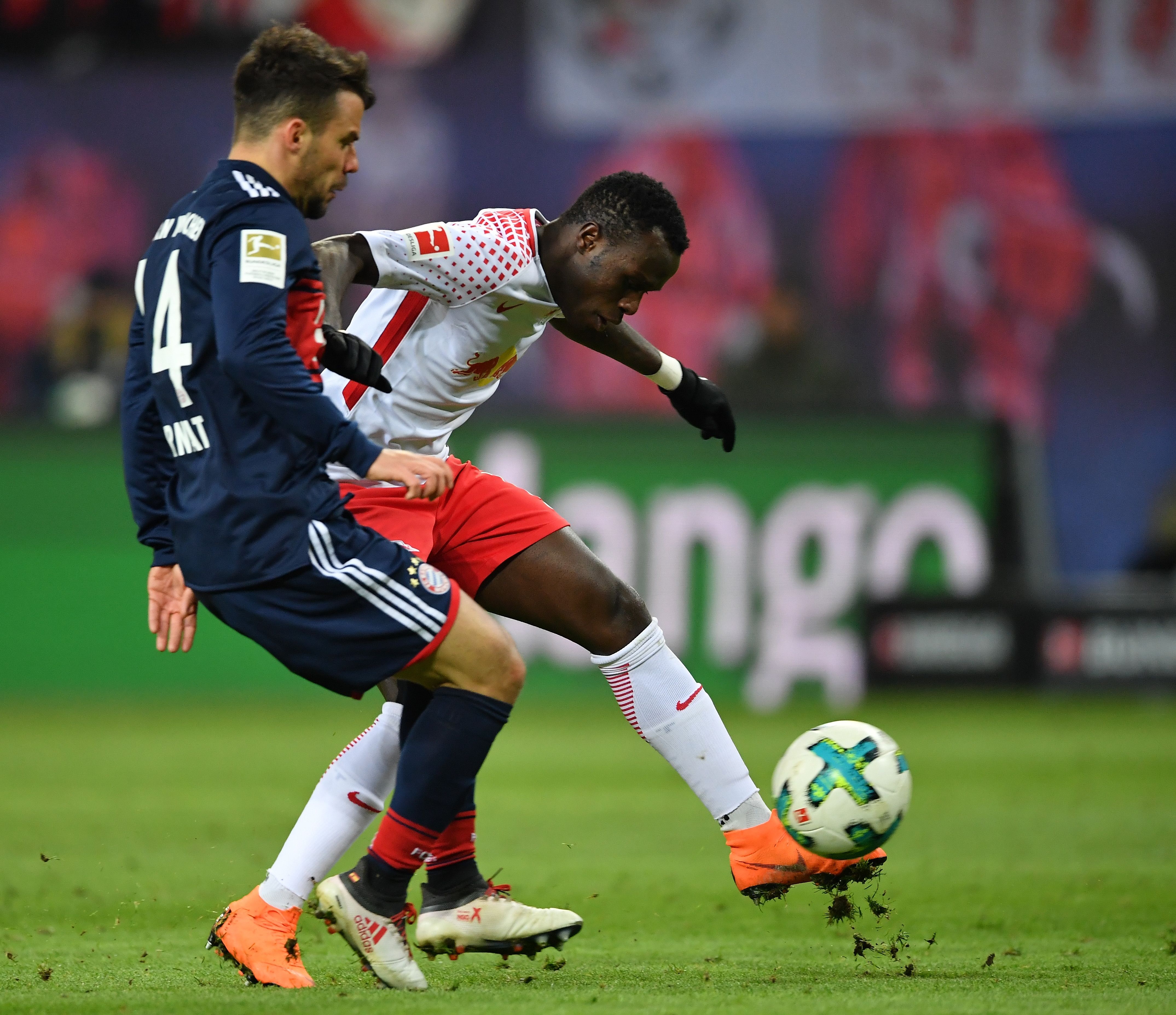 Juan Bernat vs Bruma