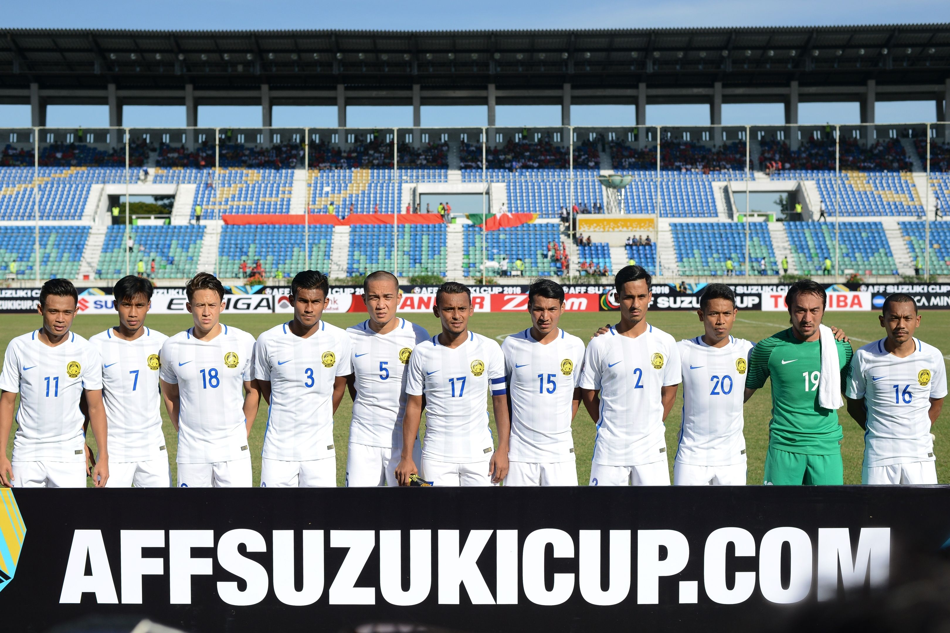 Malaysia players posing for team photo before the start of the match against Cambodia in the 2016 AFF Suzuki Cup 20/11/16