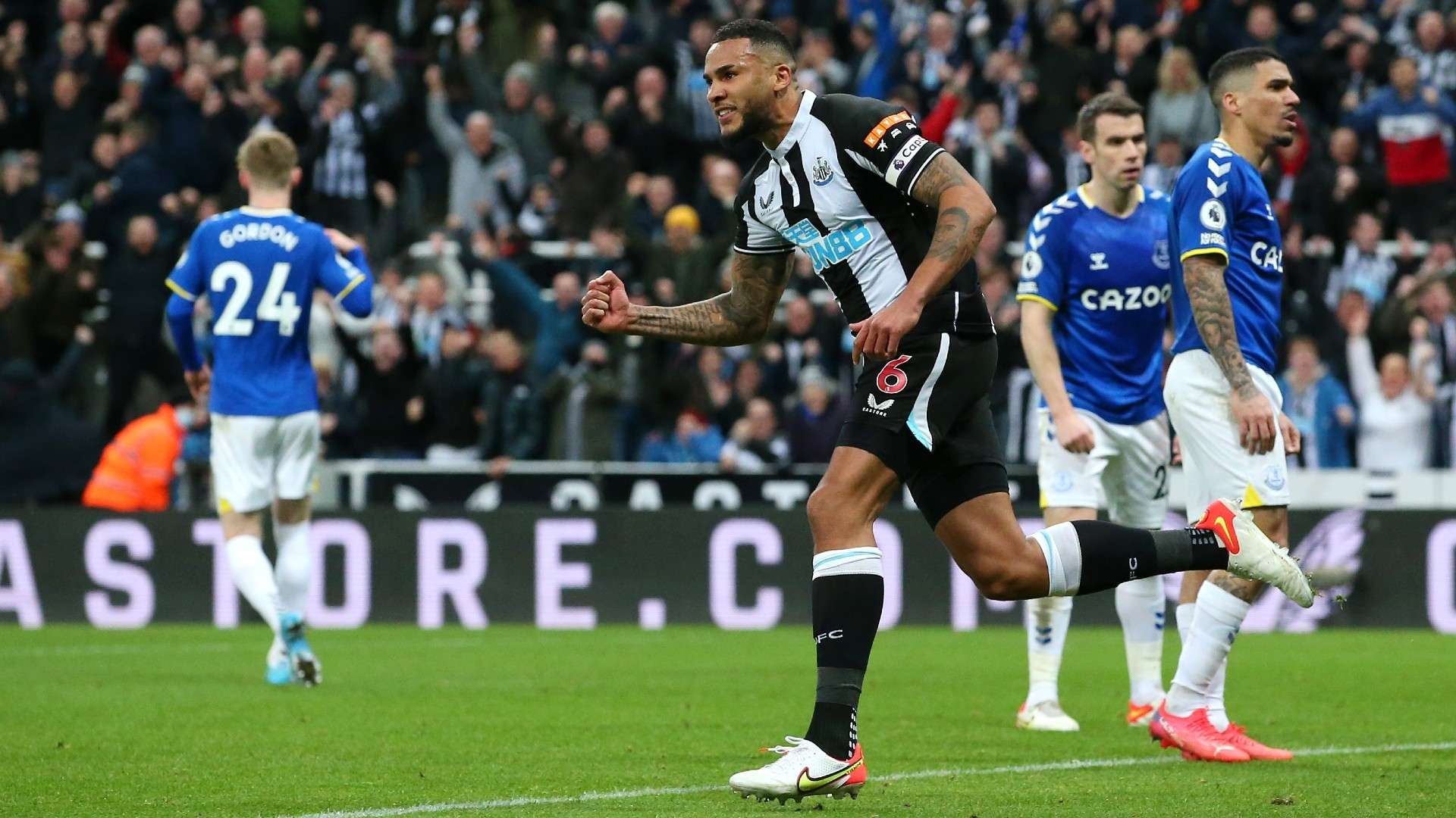 Jamaal Lascelles Newcastle 2022