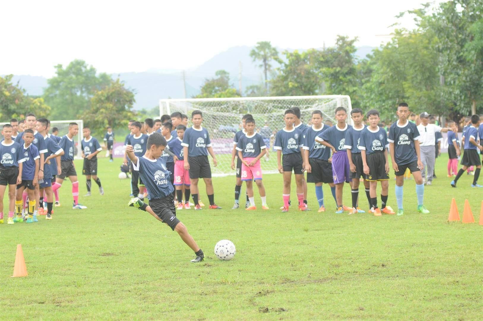 ช้าง เอฟ เอ คัพ ฟุตบอล คลินิค 2017