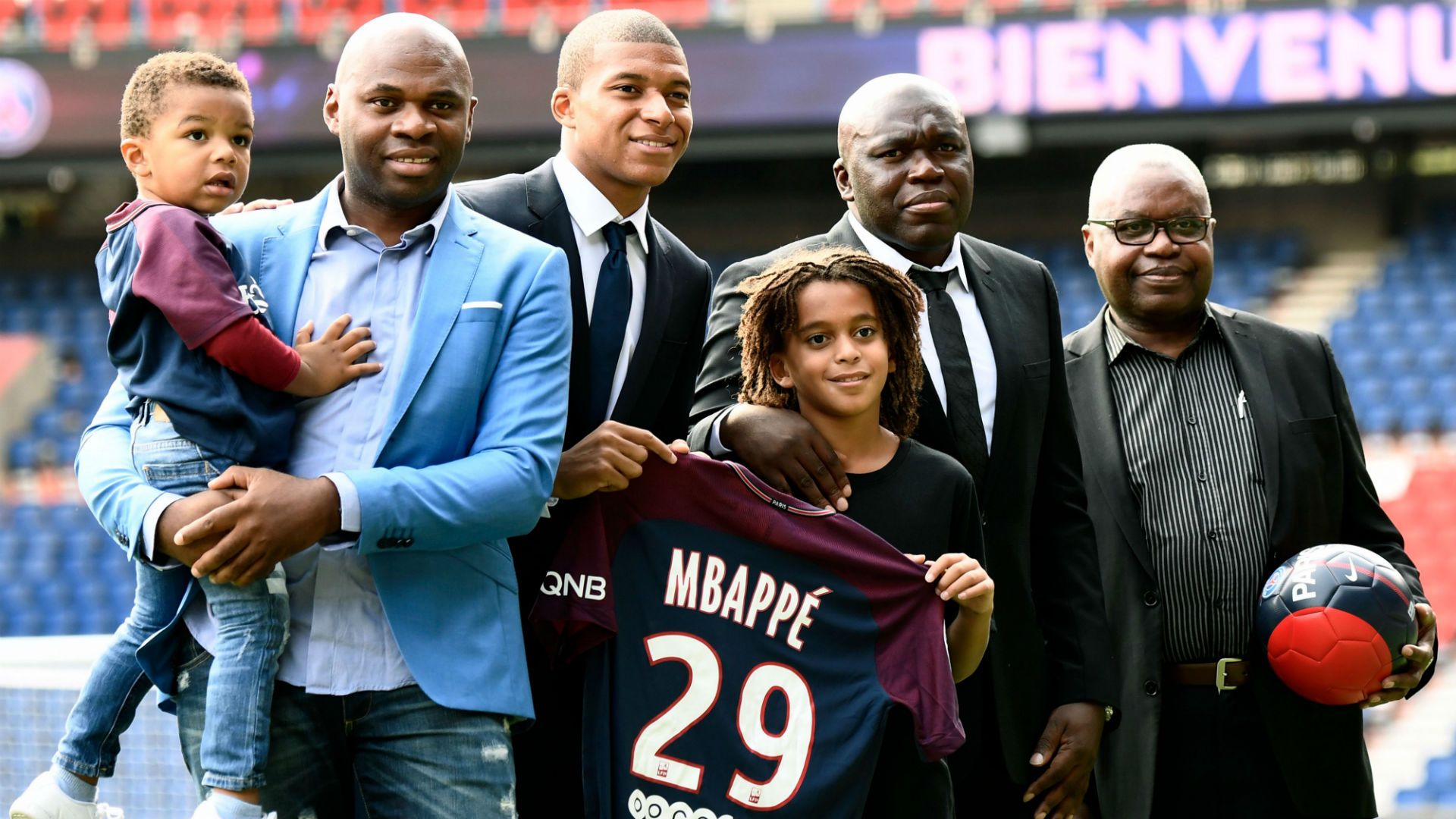 Kylian Mbappe Mbappé PSG Paris Saint-Germain
