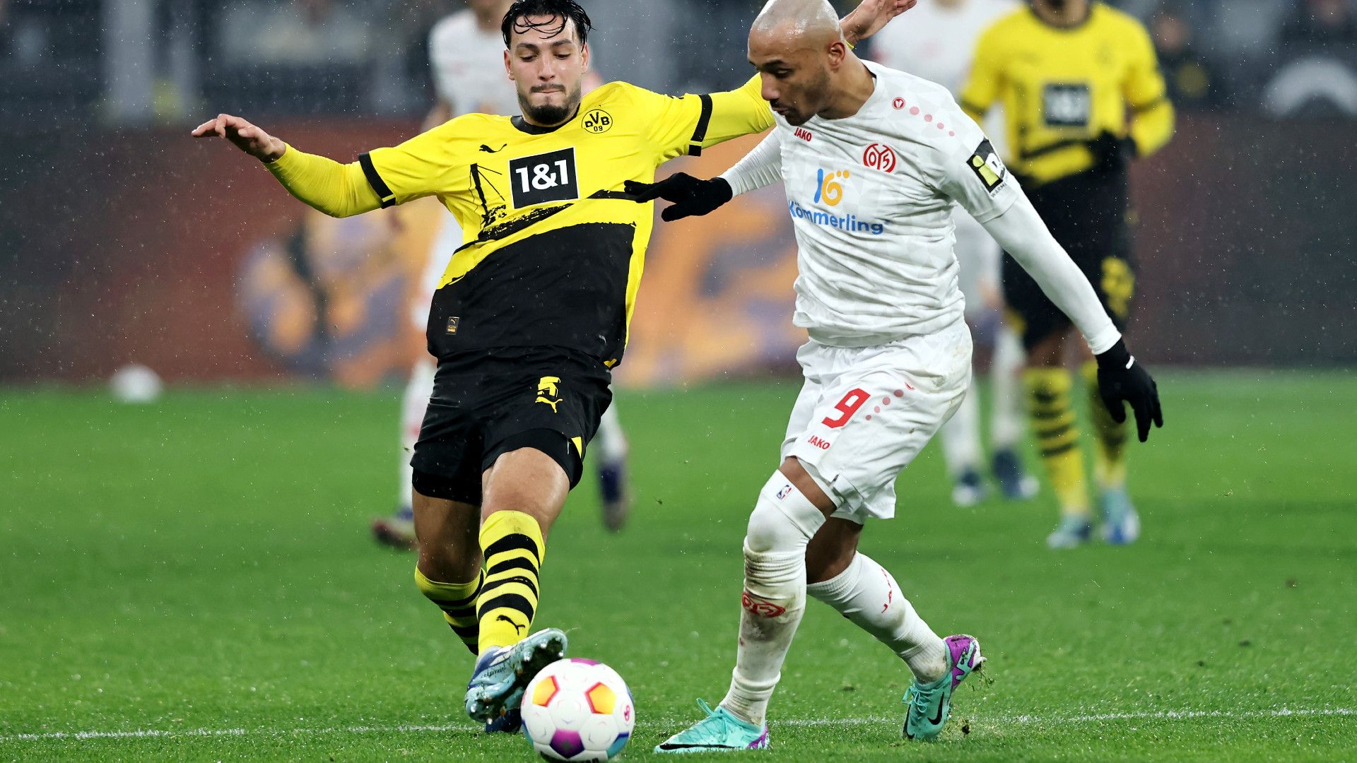 RAMI BENSEBAINI BORUSSIA DORTMUND