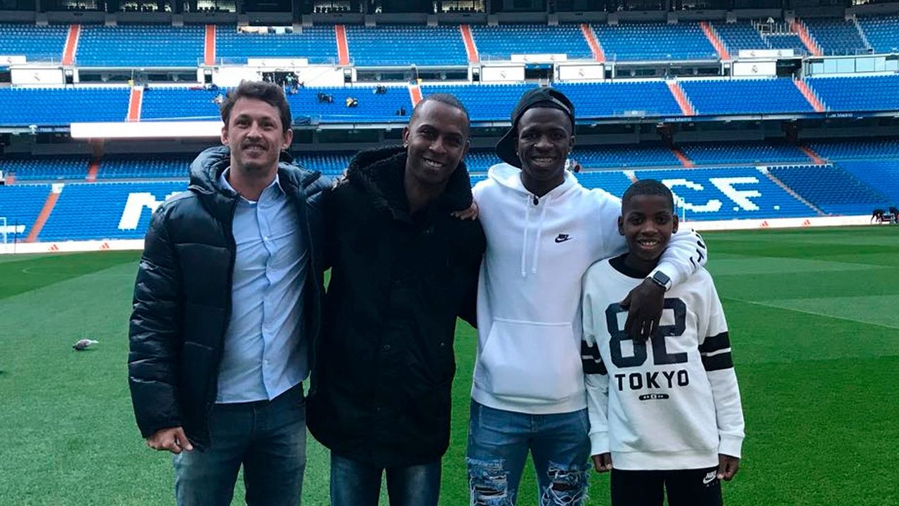 Vinicius Junior visita 2017 Real Madrid
