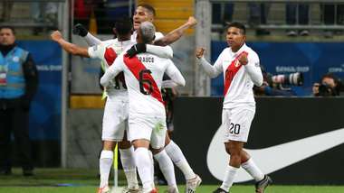 Yoshimar Yotun Peru Chile Copa America 2019