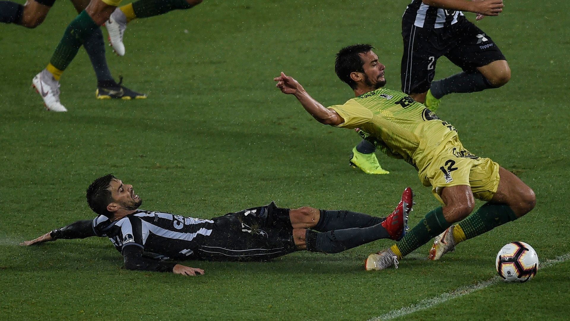 Rodrigo Pimpão Ciro Rius Botafogo Defensay Justicia Copa Sudamericana 06022019