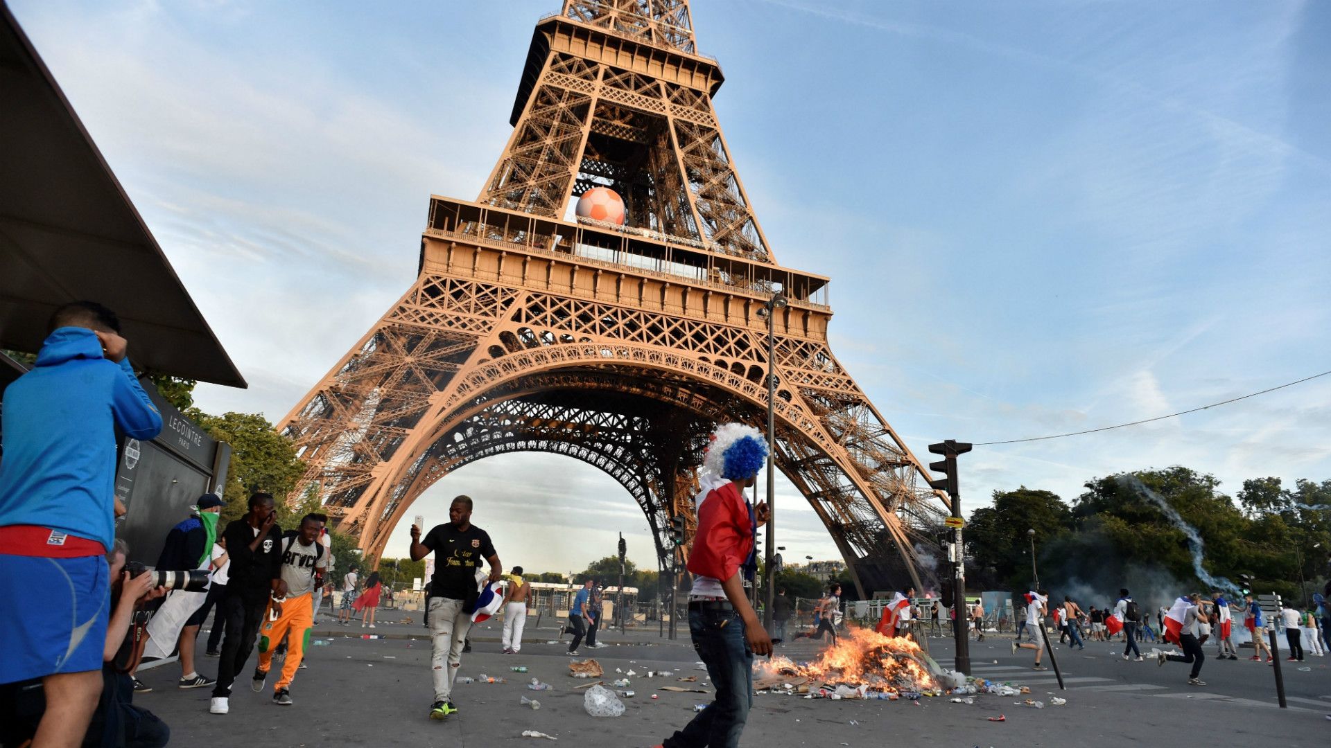 Fan Fest Torre Eiffel incidentes Eurocopa 2016