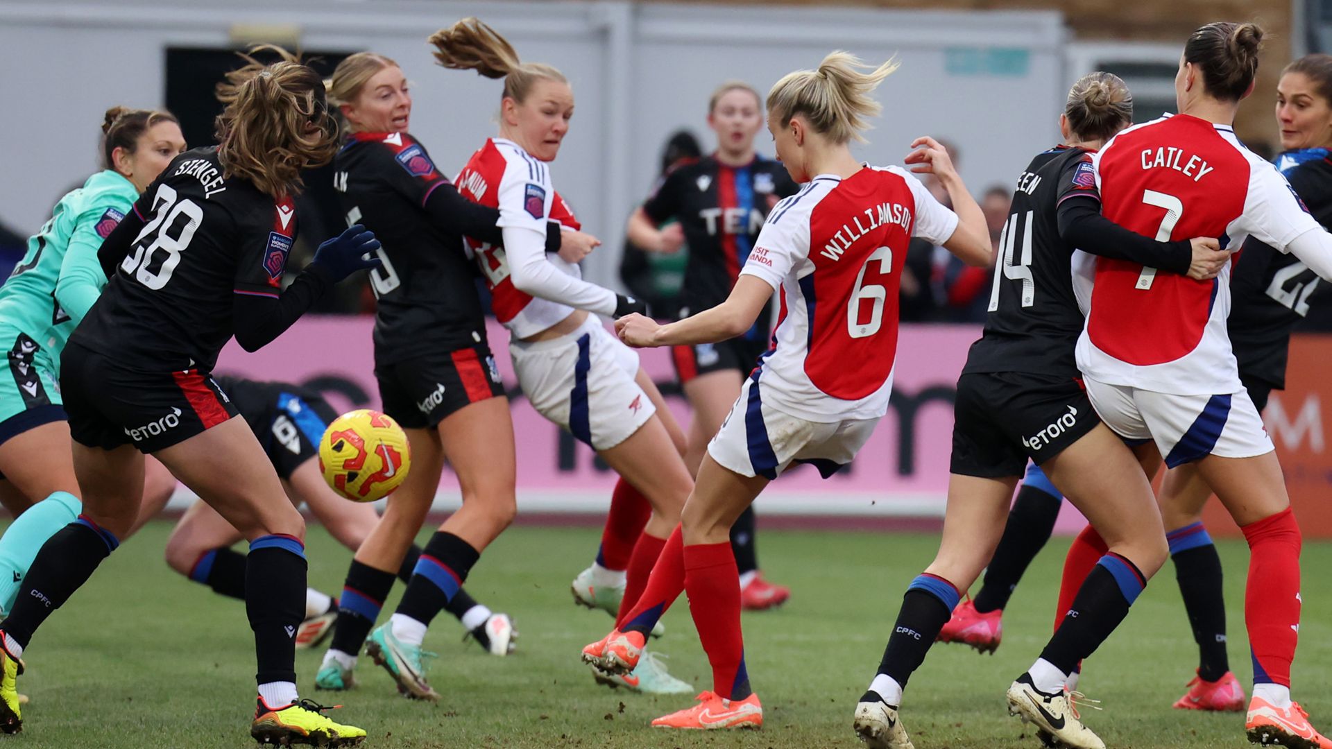 Leah Williamson Arsenal Crystal Palace WSL 2024-25