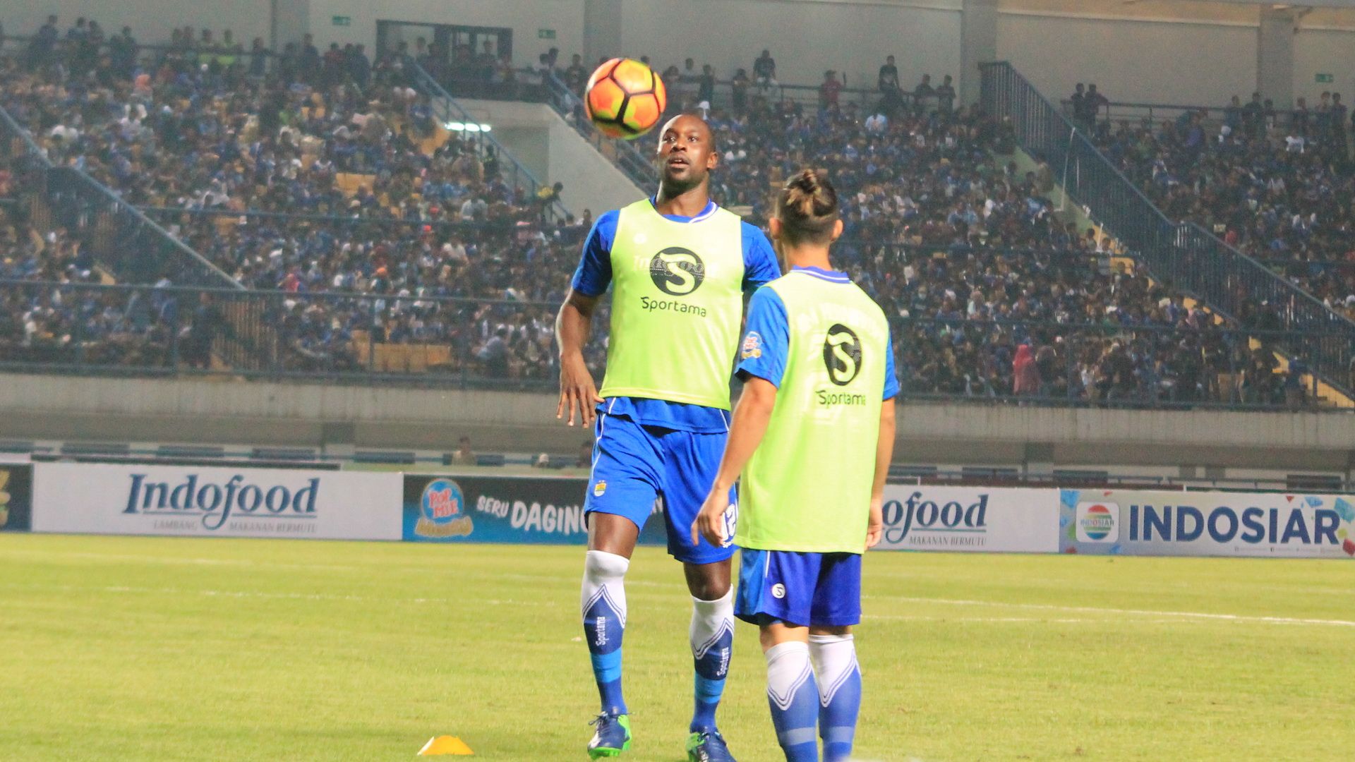 Galeri Michael Essien & Carlton Cole