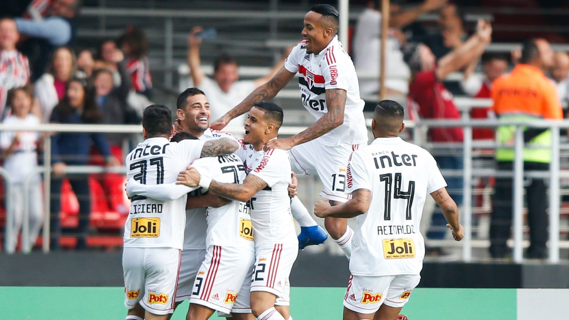 Diego Souza Reinaldo São Paulo Vasco Campeonato Brasileiro 05082018