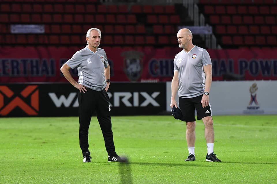 Việt Nam - UAE. Danh sách tập trung ĐT Việt Nam. Đội tuyển Việt Nam. Đội tuyển Thái Lan. Việt Nam vs Thái Lan. Bert van Marwijk. Việt Nam vs UAE. Trọng tài điều khiển trận đấu của Việt Nam. Vòng loại World Cup 2022. Lịch thi đấu ĐT Việt Nam. HLV Park Hang-seo. HLV Park Hang-seo gia hạn hợp đồng. Lịch thi đấu Vòng loại World Cup 2022. Trực tiếp ĐT Việt Nam kênh nào. Việt Nam vs Thái Lan. HLV Akira Nishino. HLV Park Hang-seo. Trực tiếp bóng đá. Kết quả bóng đá. Bóng đá. Lịch thi đấu bóng đá. Chuyển nhượng.