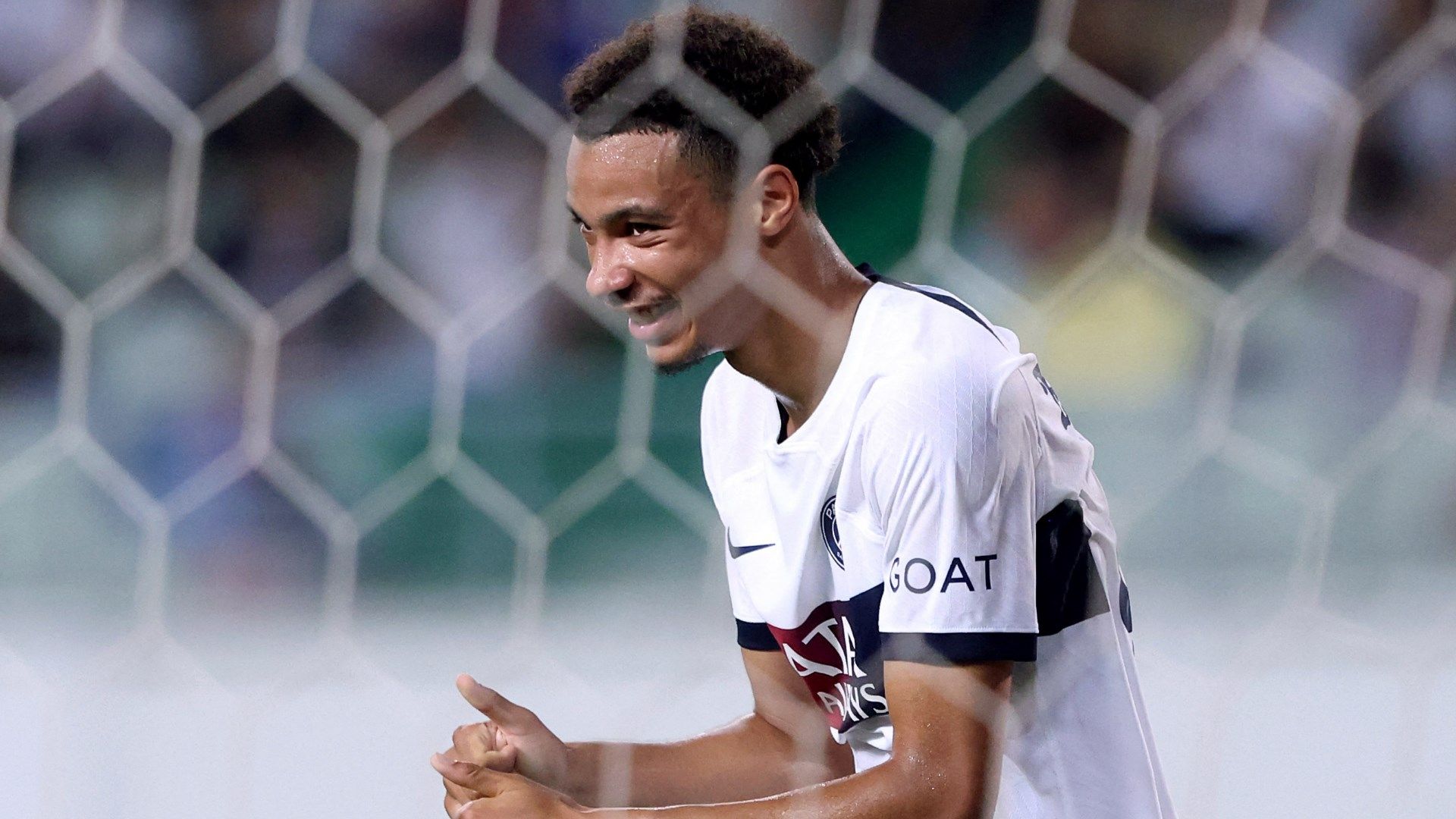 Hugo Ekitike PSG 2023-24