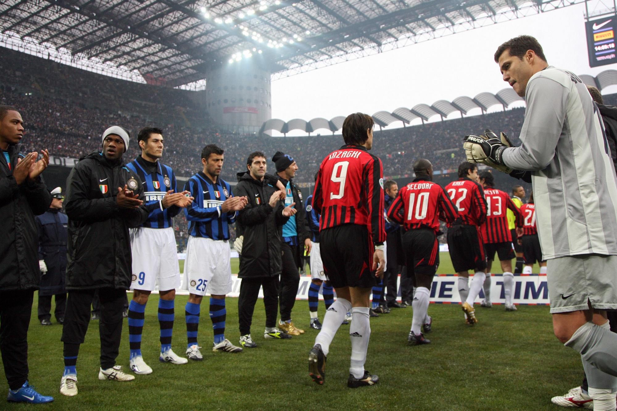 Inter guard of honour for Milan in 2007