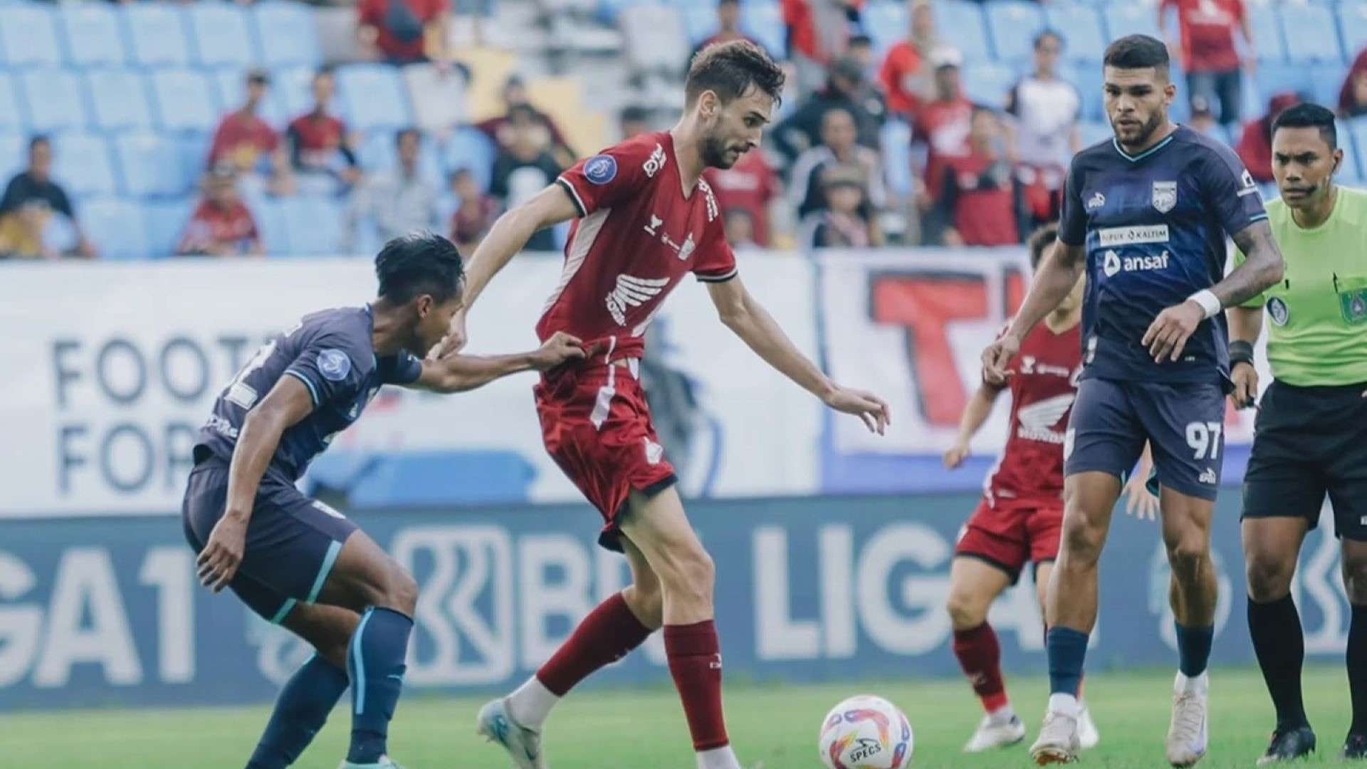 PSM Makassar vs Borneo FC 02122024