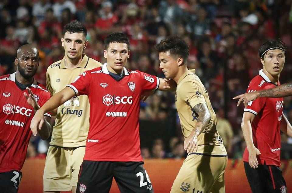 สุพรรณ ทองสงค์ - ชาริล ชัปปุยส์