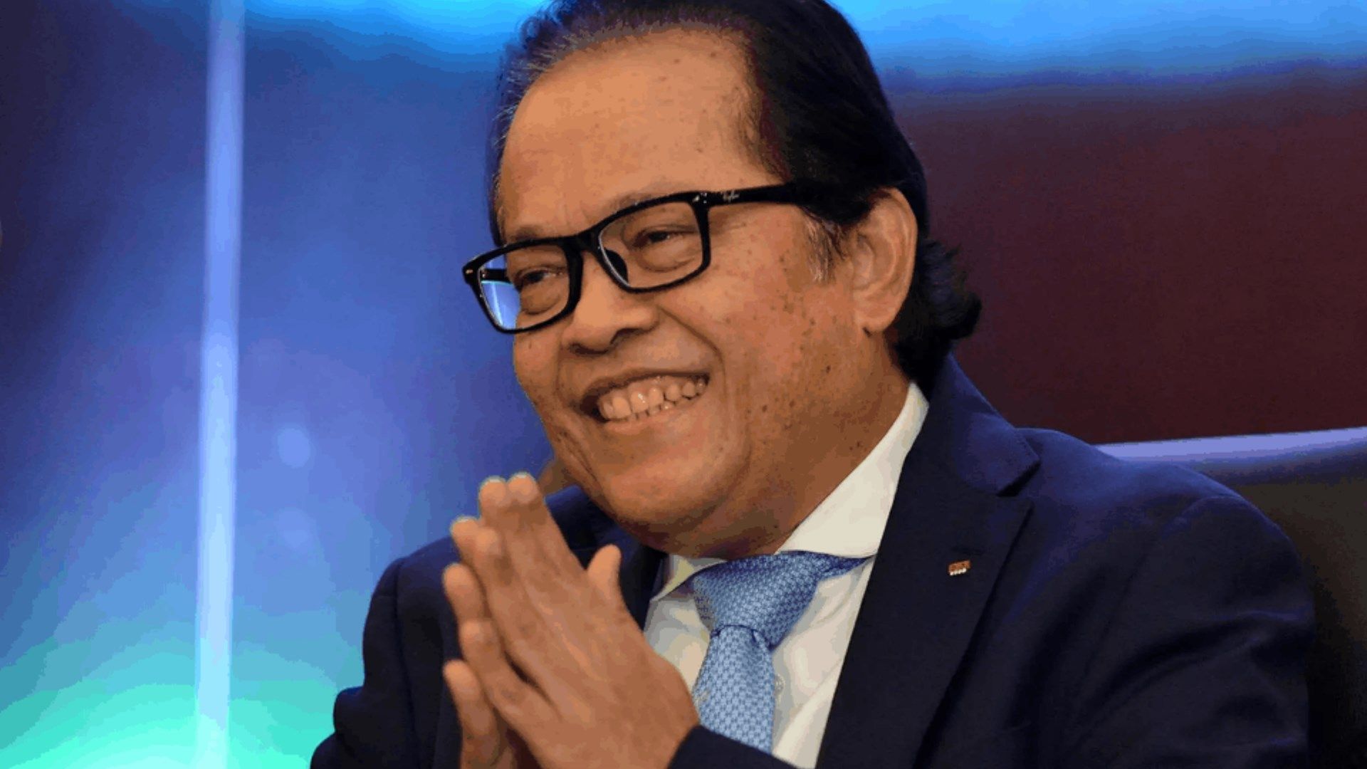 วรวีร์ มะกูดี 