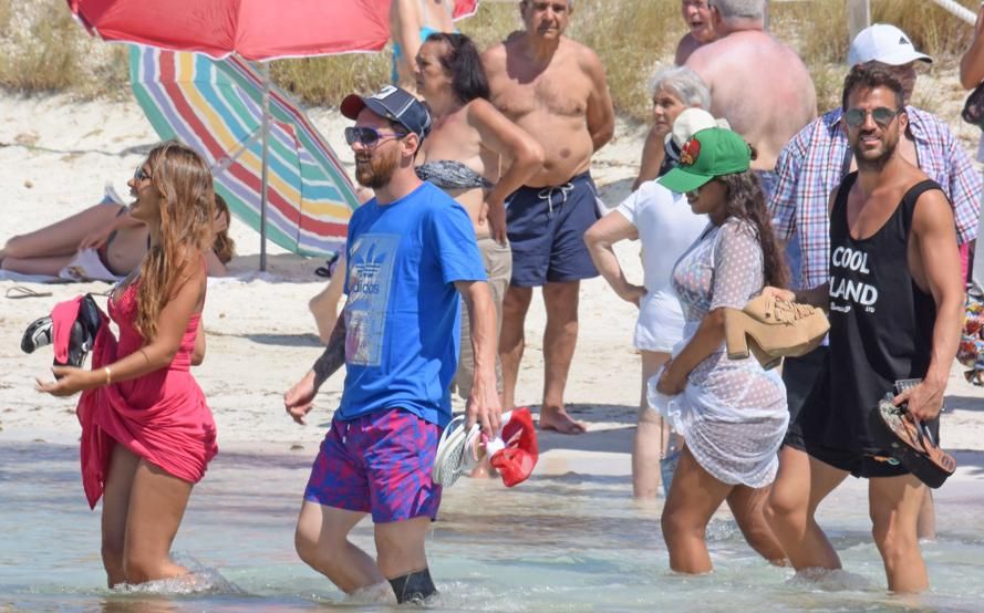 Messi Fabregas Antonella Formentera