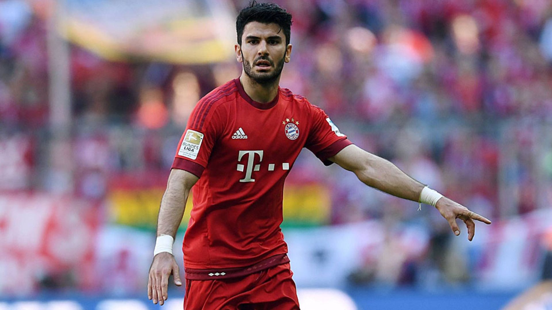 SERDAR TASCI BAYERN MÜNCHEN