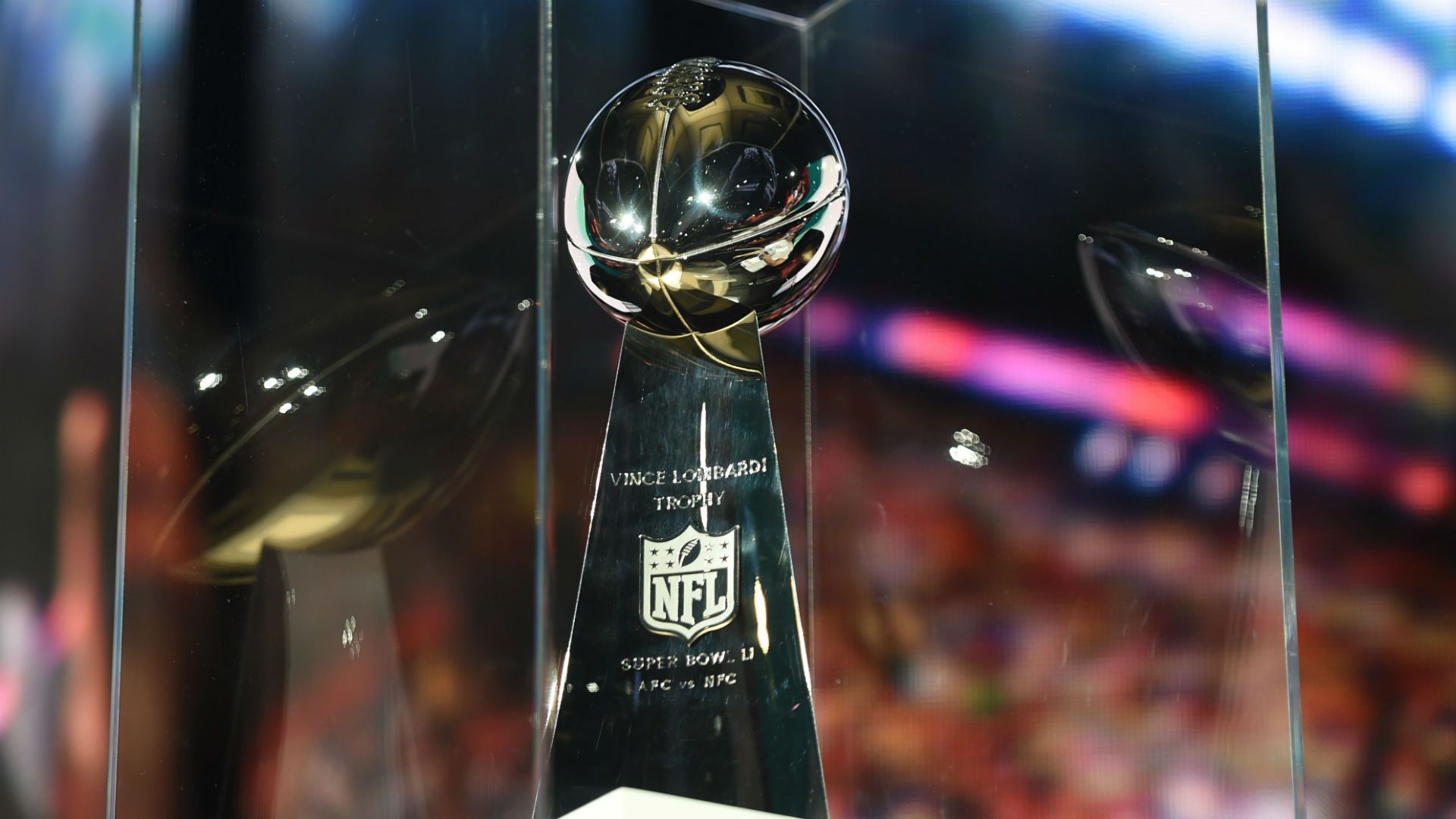 Vince Lombardi Trophy NFL Super Bowl LI