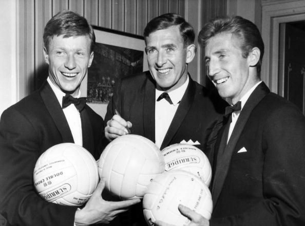 Cliff Jones (extreme right) aongside John White and Danny Blanchflower
