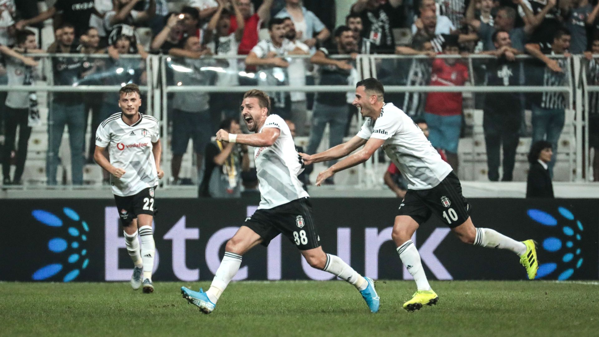 Besiktas v Goztepe