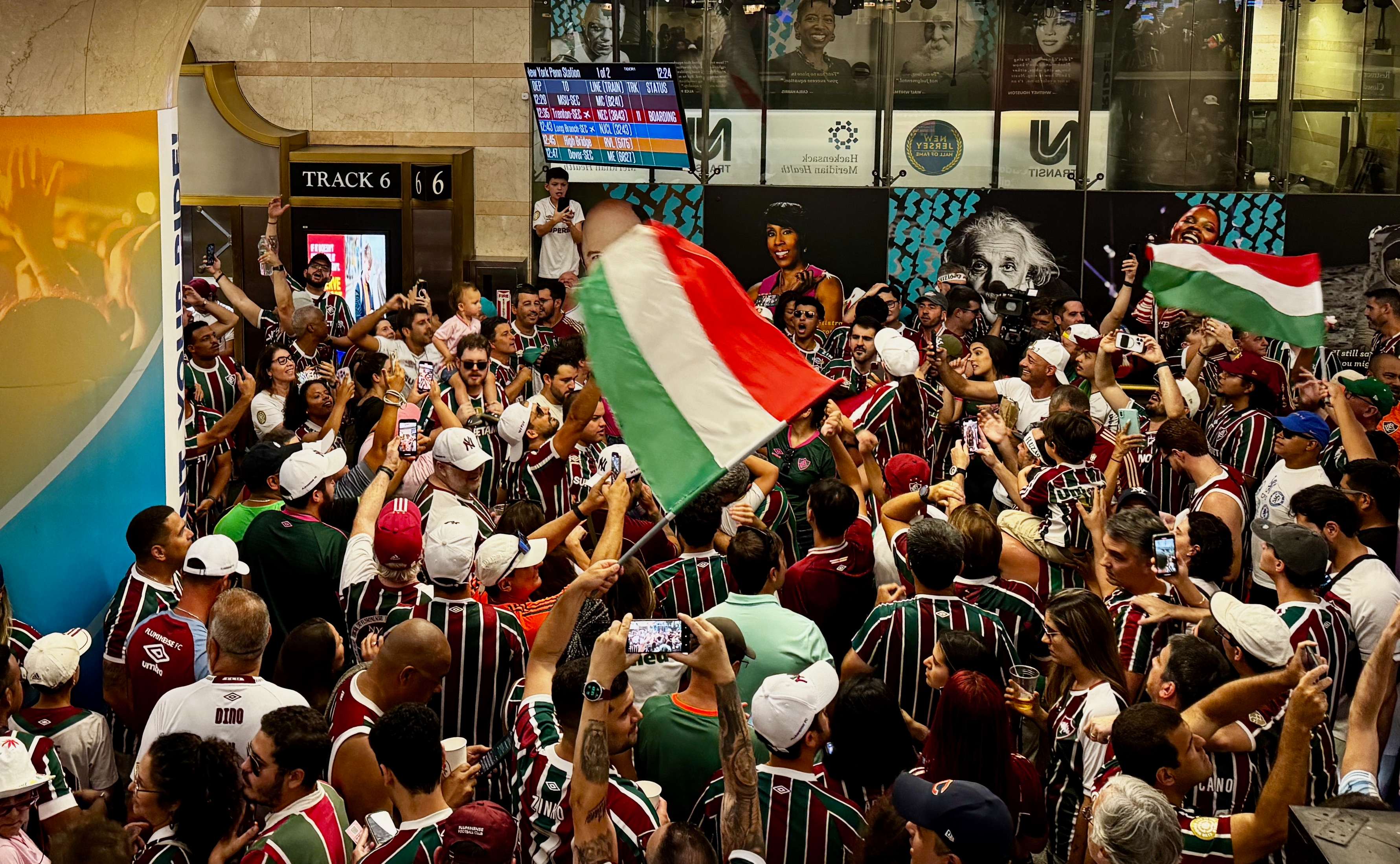Fluminese Fans Penn Station
