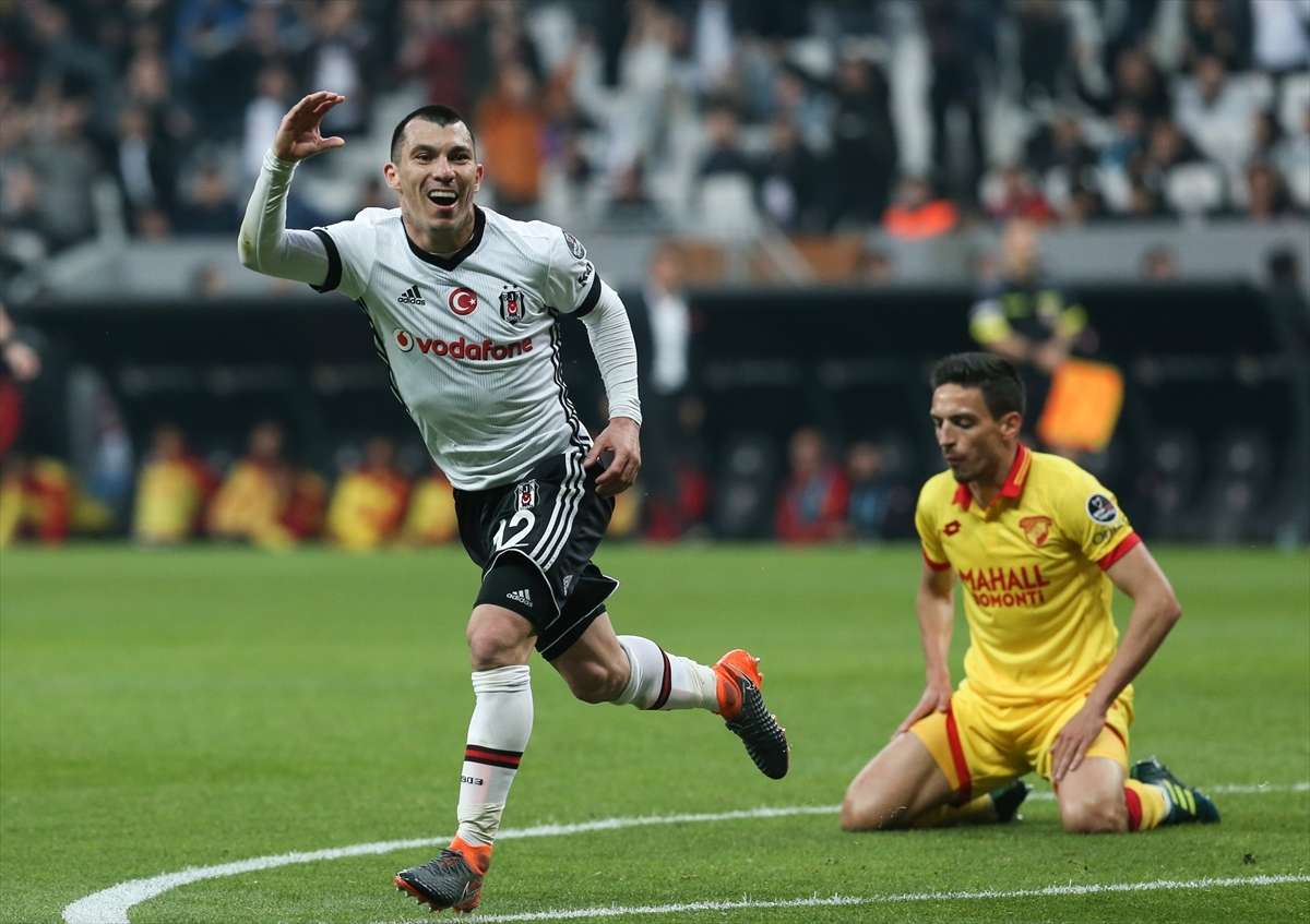 Gary Medel Besiktas Goztepe 472018