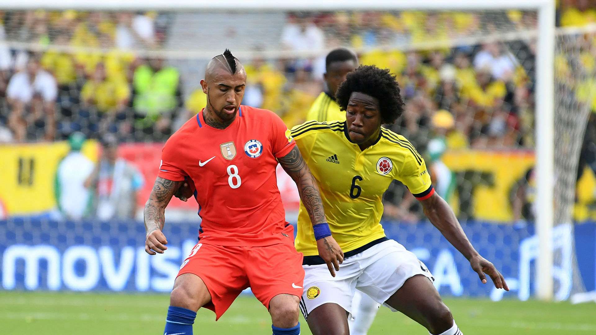 Carlos Sánchez & Arturo Vidal Colombia vs Chile Eliminatoria 10112016