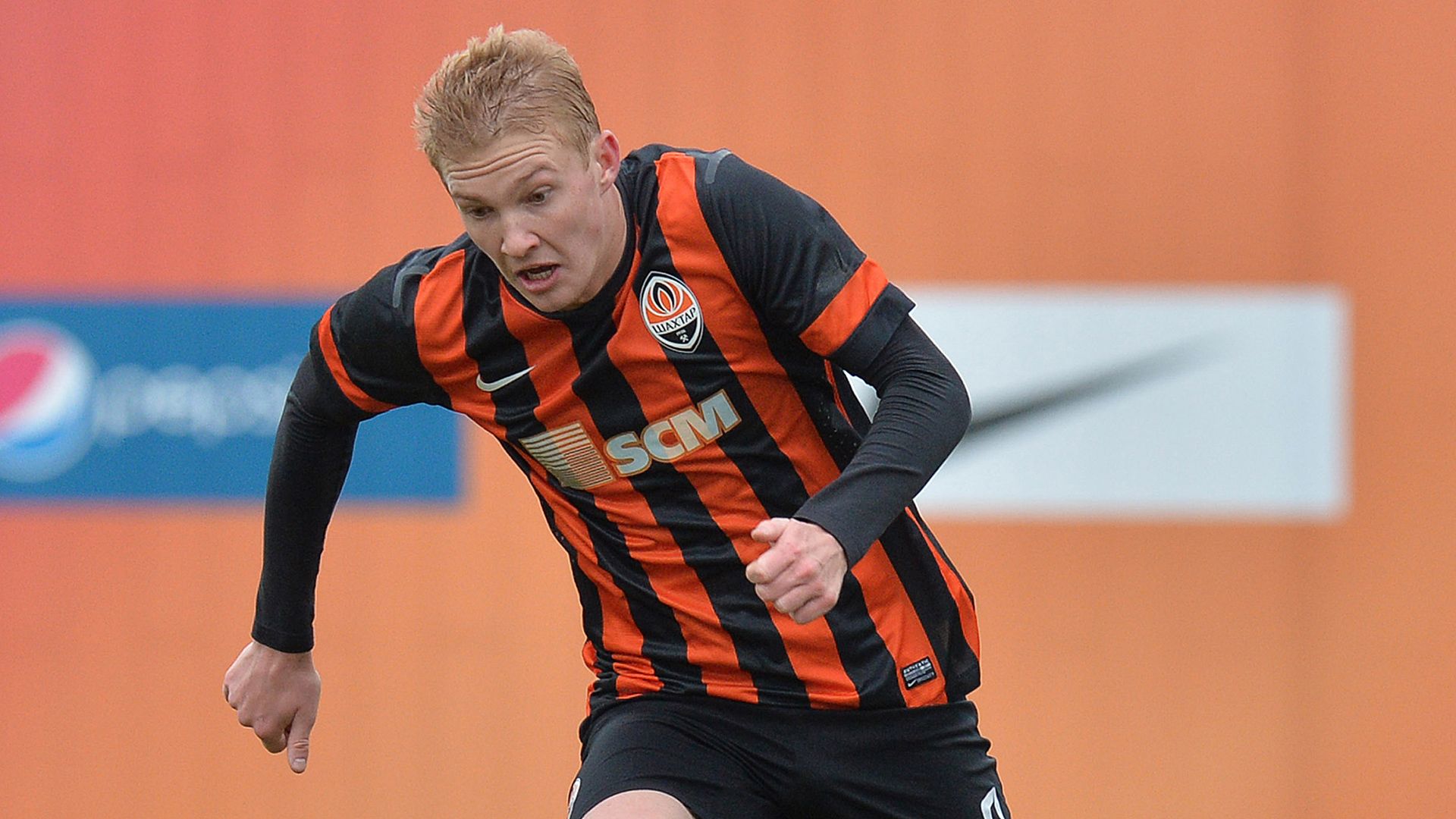 Viktor Kovalenko Shakhtar Donetsk 02232015