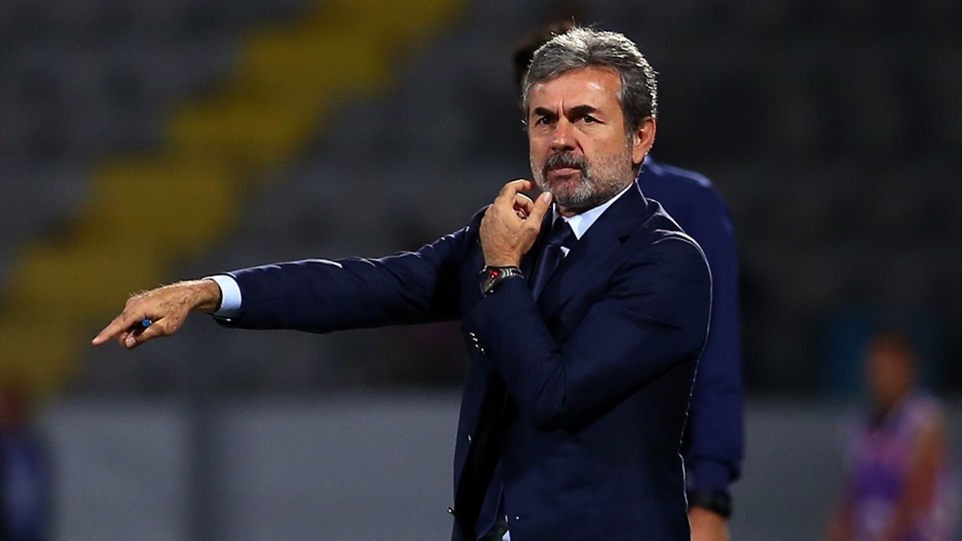 Fenerbahçe'de Aykut Kocaman sesleri: Büyük tepki geldi!