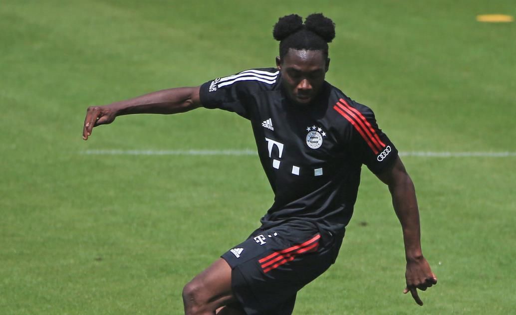 GER ONLY Alphonso Davies Bayern Training