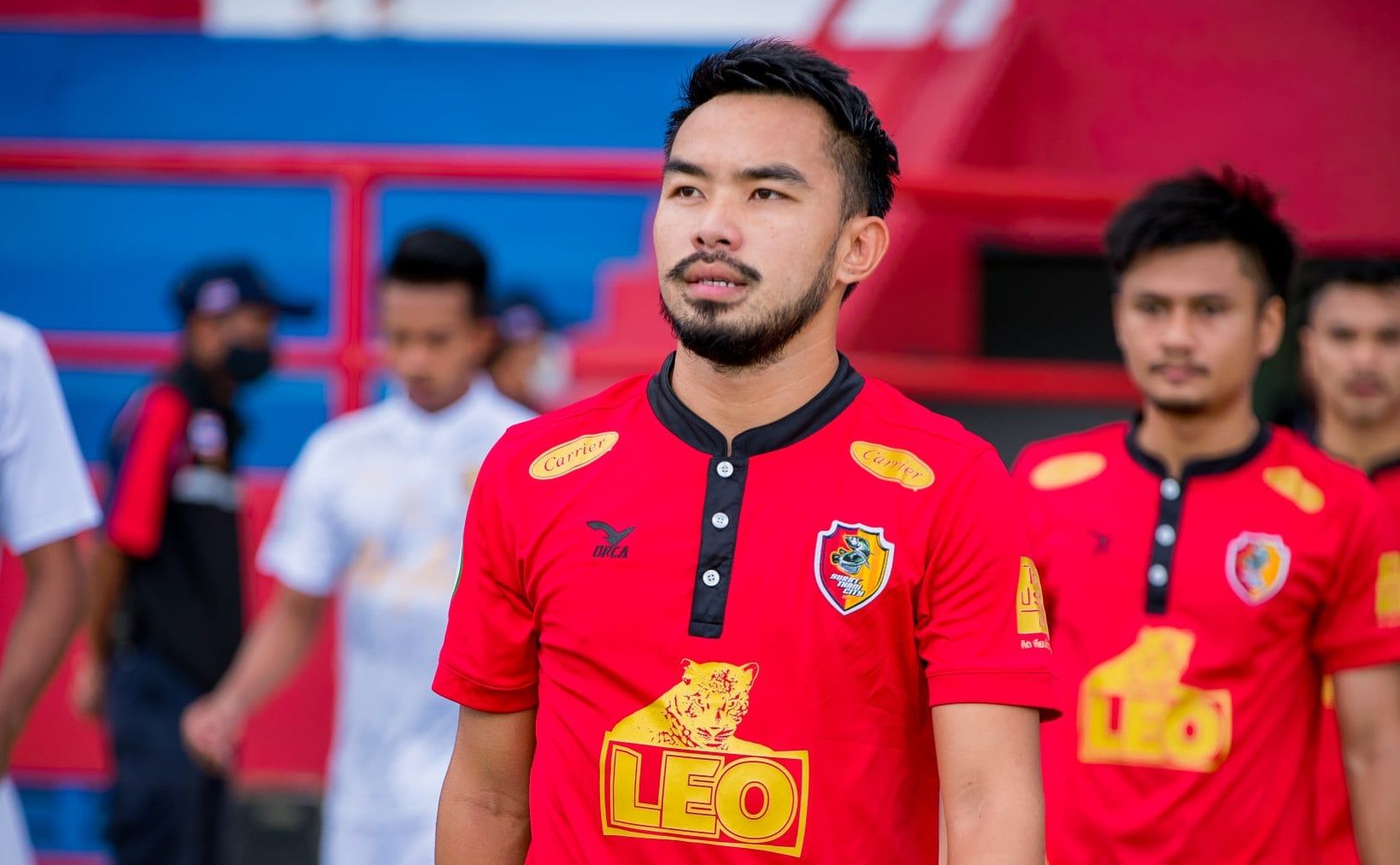 อภิสิทธิ์ คำวัง