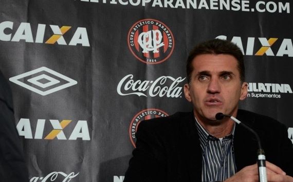 Vagner Mancini Atlético PR 12 01 2013