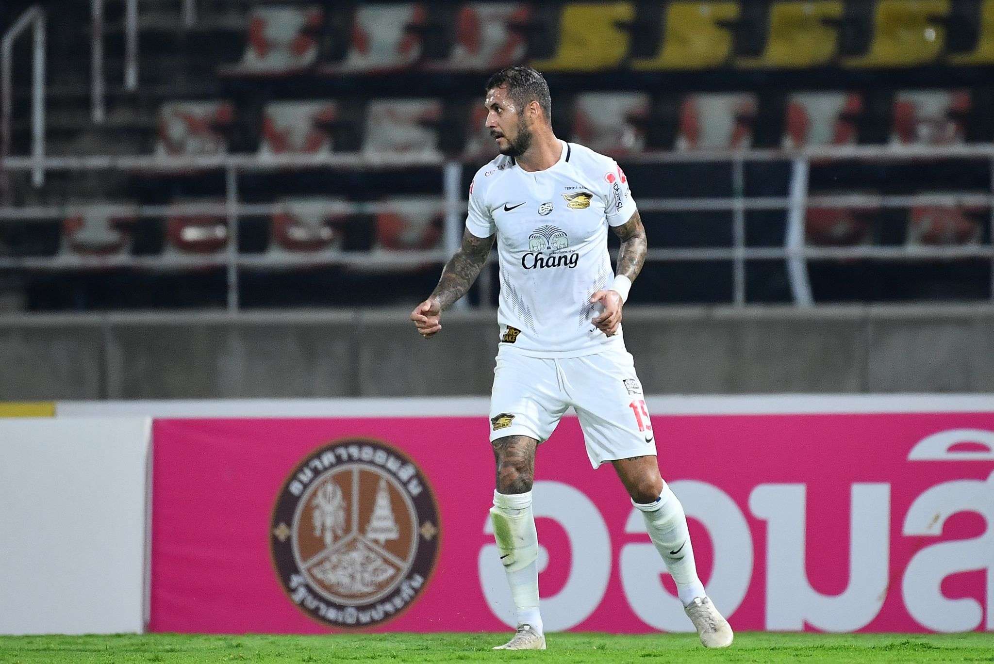 จูเนียร์ เอลด์สตอล