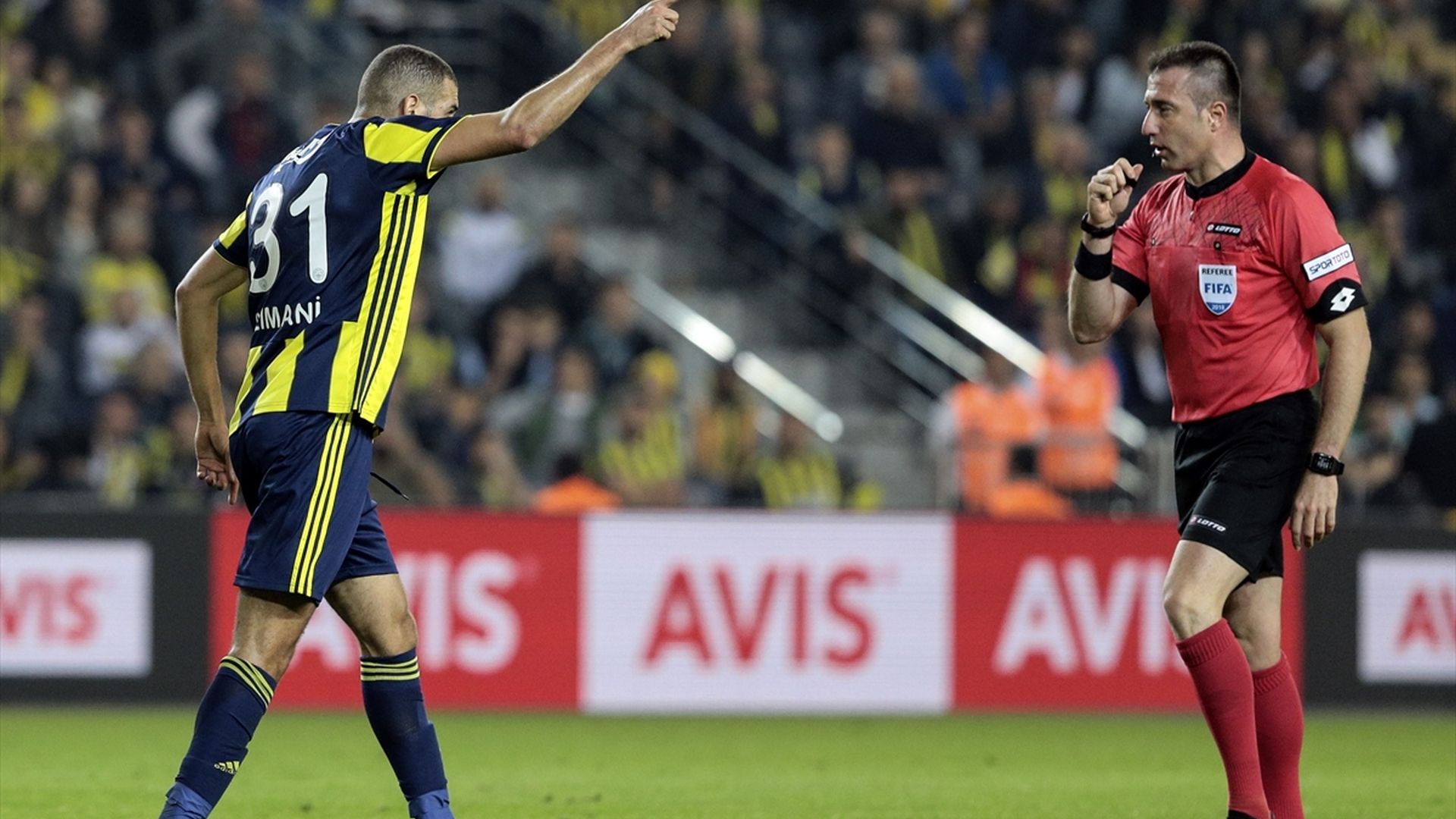 Islam Slimani Fenerbahce 10282018