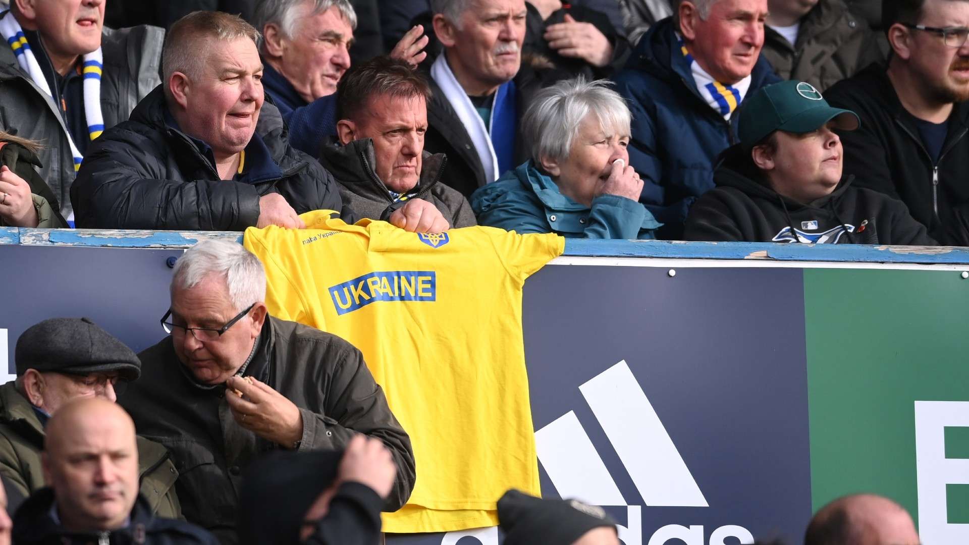 Leeds fan Ukraine shirt