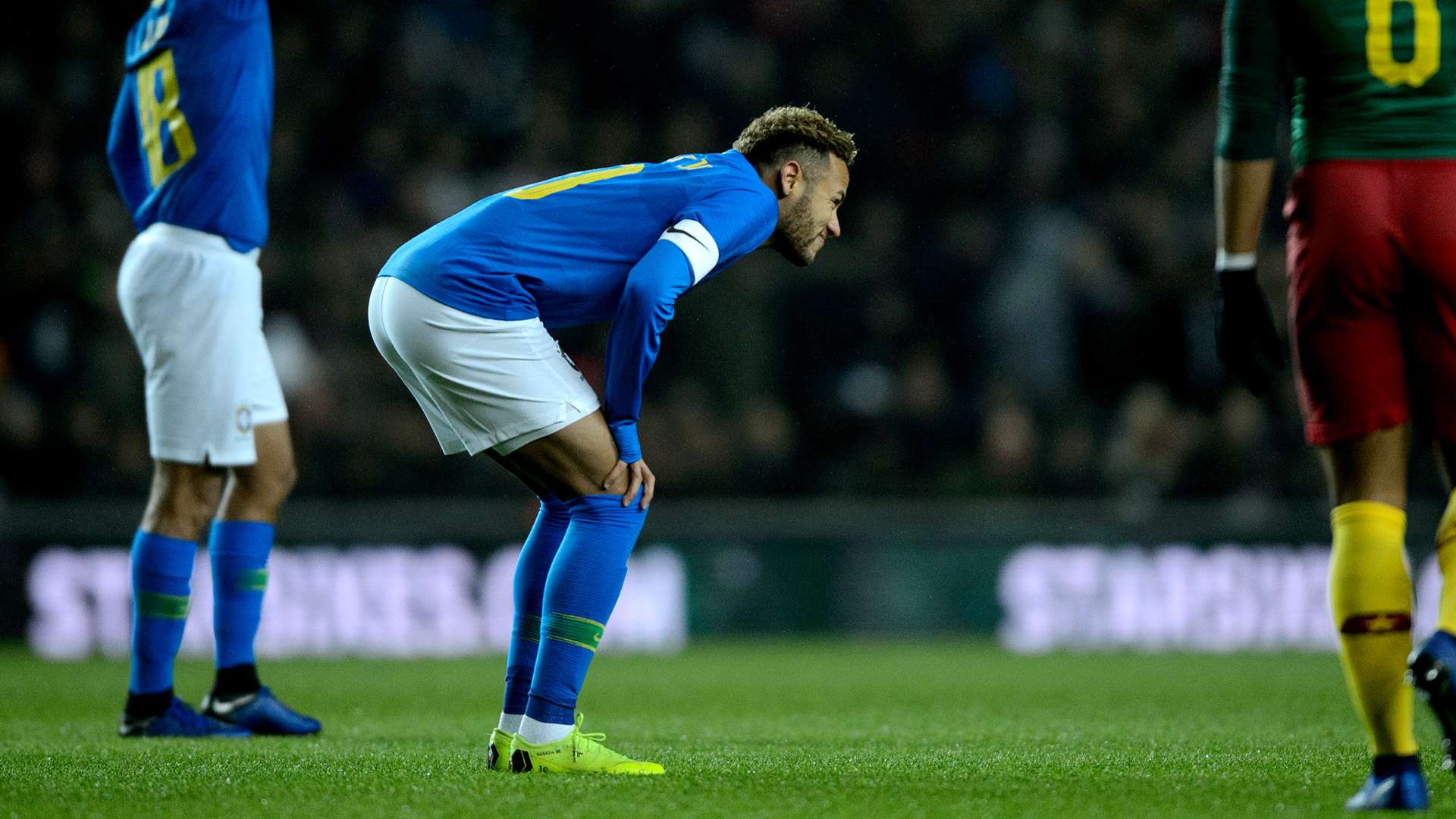 Neymar injury Brazil Cameroon Friendly 20112018