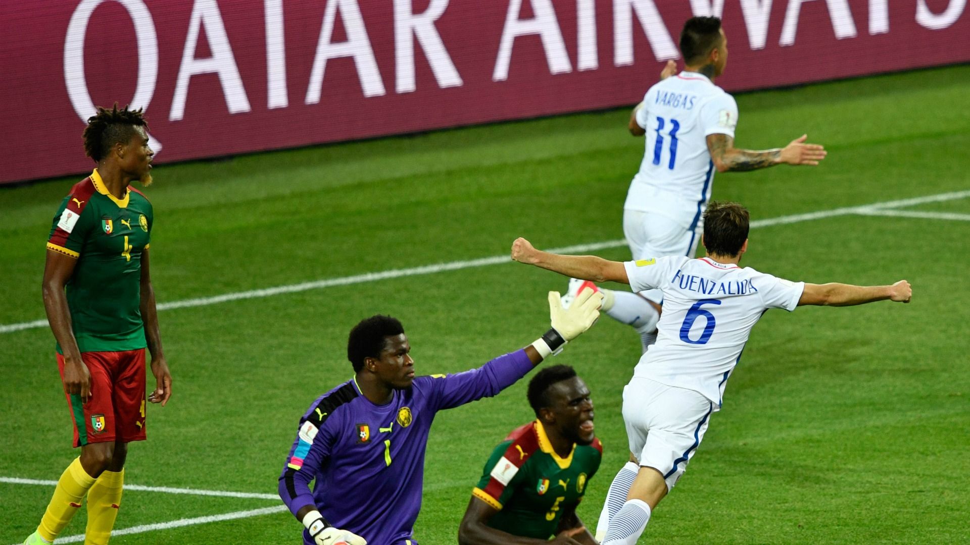 Eduardo Vargas José Pedro Fuenzalida Chile Cameroon 180617