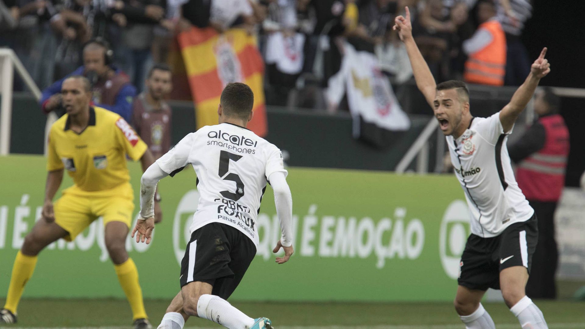 Gabriel e Maycon - Corinthians - 11/06/2017
