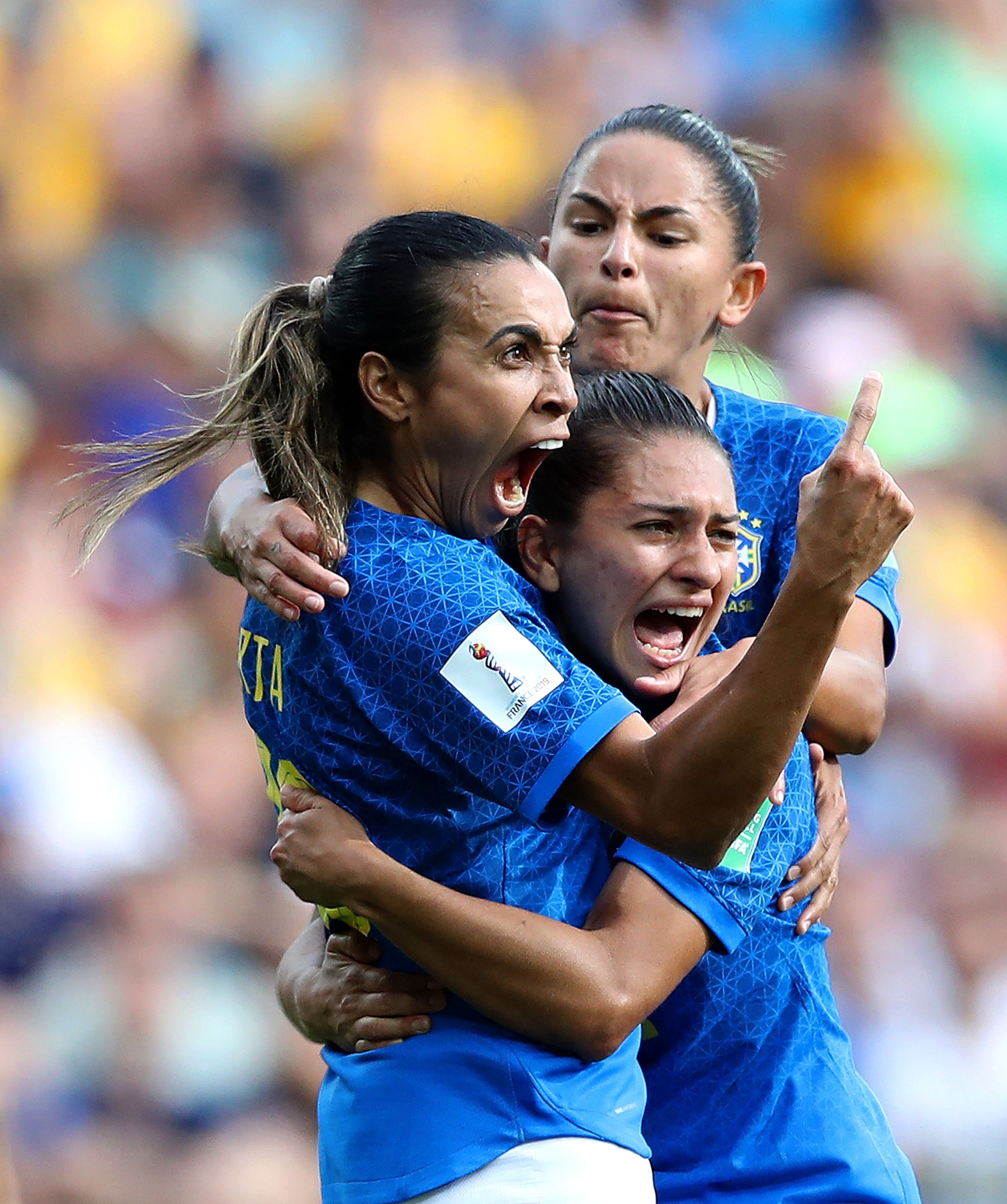 Marta comemora gol diante da Austrália