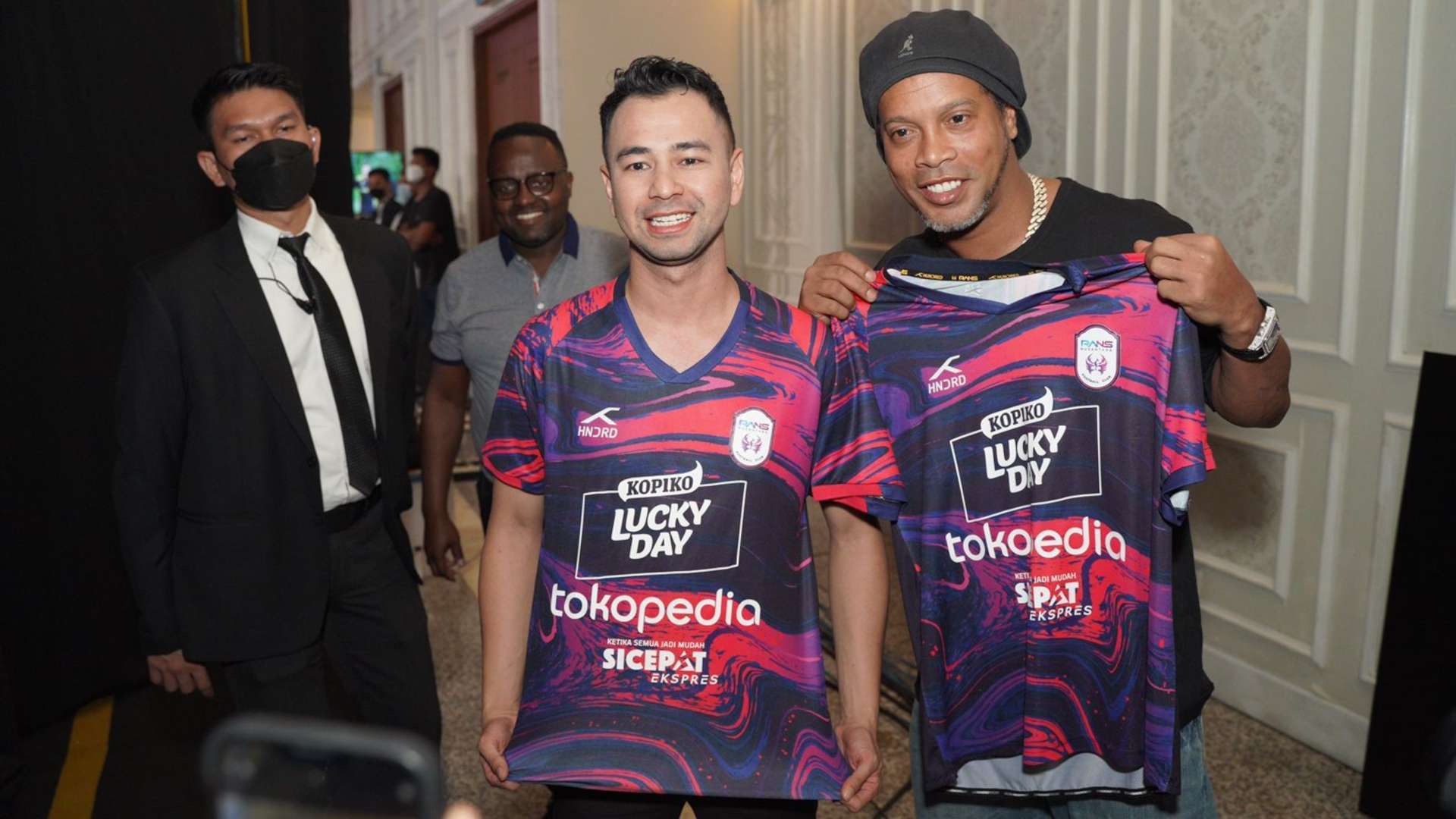 Raffi Ahmad & Ronaldinho - RANS Nusantara FC