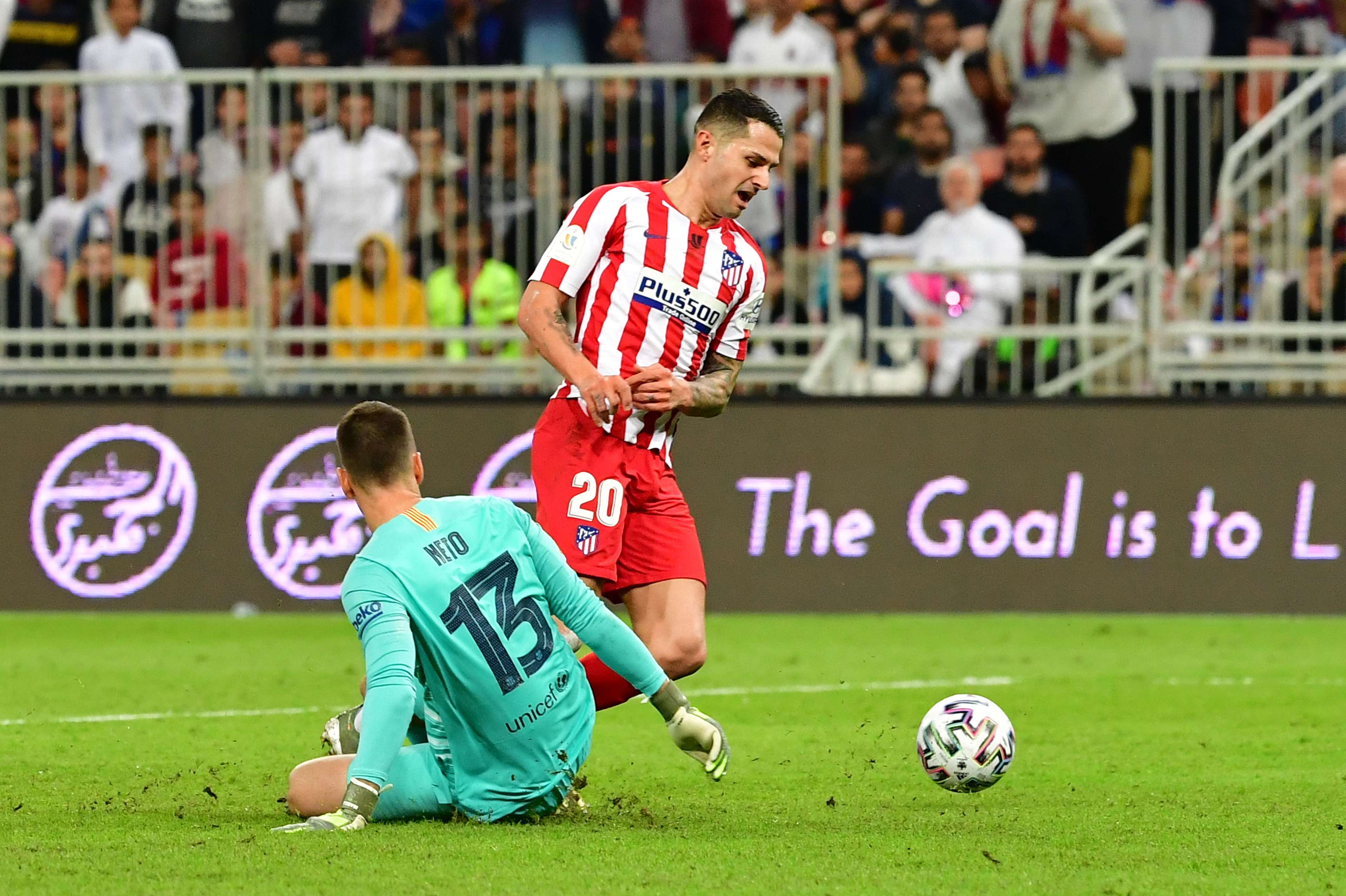 Neto Vitolo Atletico Madrid Barcelona Supercopa de España