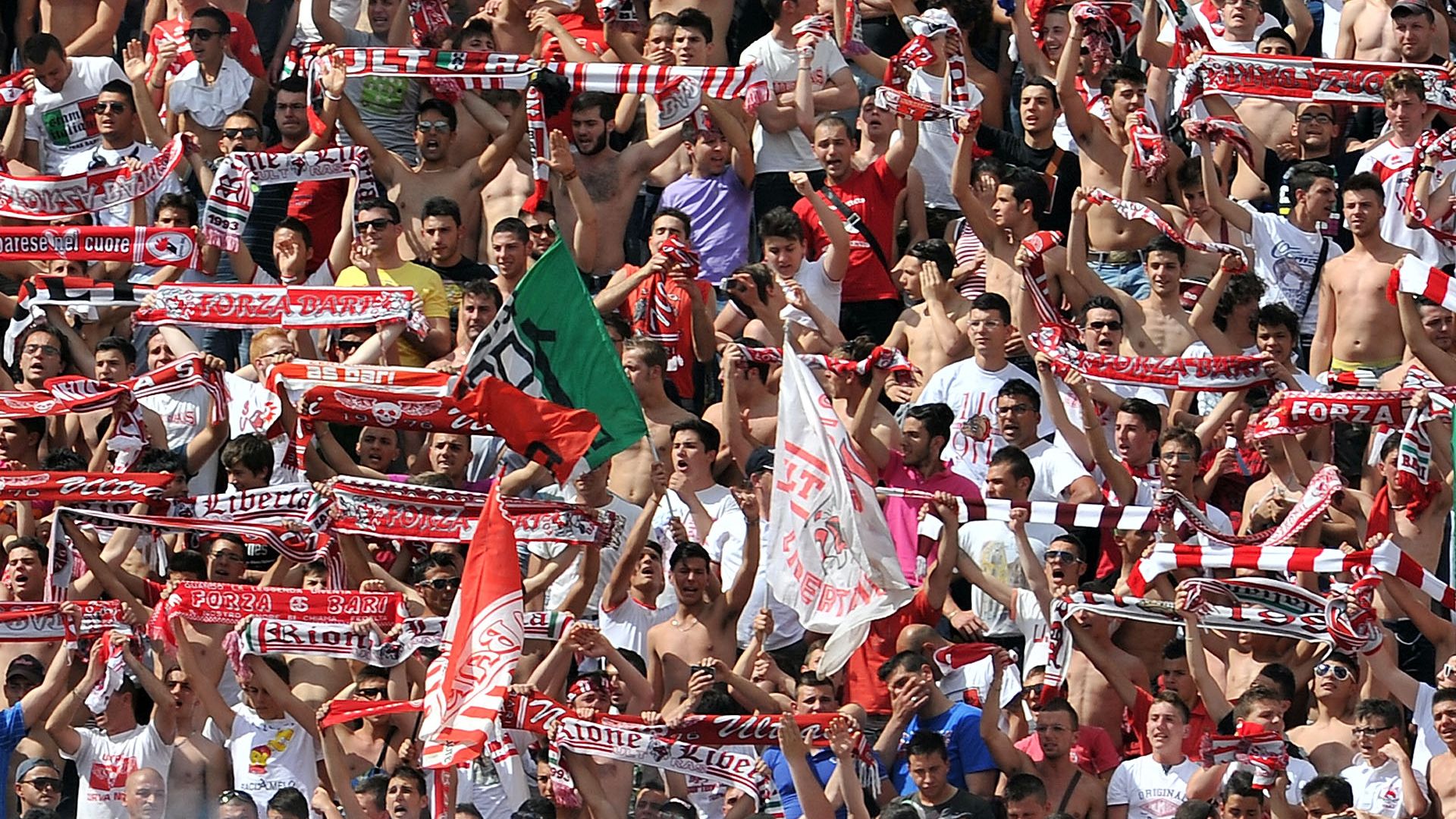 Bari fans